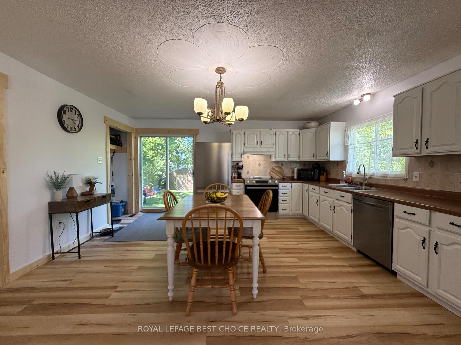 Photo 9 of 433 Albert Street, Temiskaming Shores, Haileybury — HOMEH