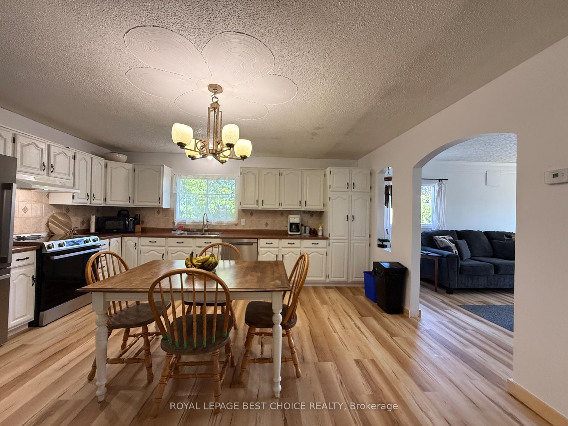 Photo 11 of 433 Albert Street, Temiskaming Shores, Haileybury — HOMEH