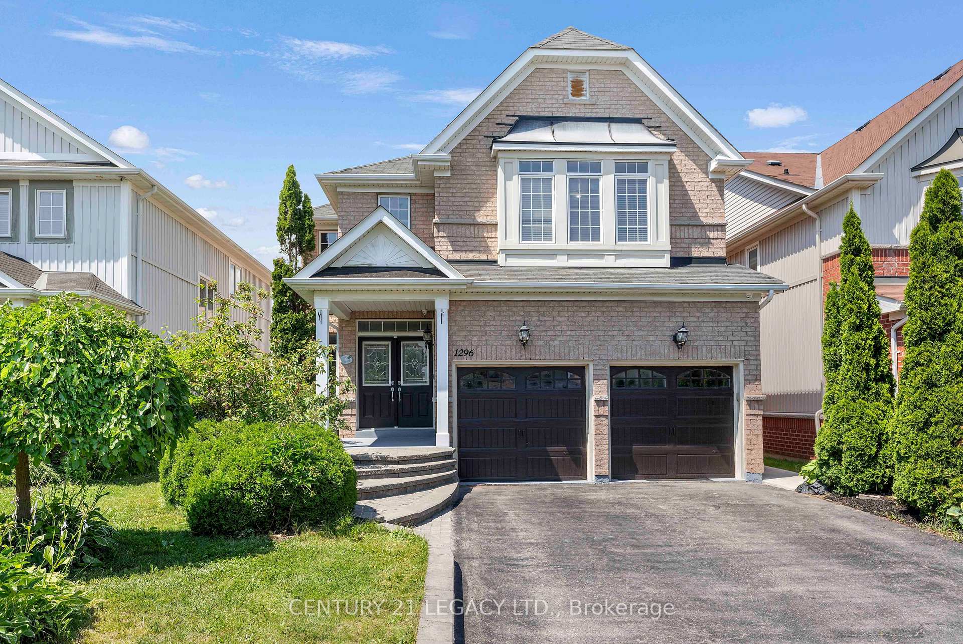 Photo 2 of 1296 Tall Pine Avenue, Oshawa, Pinecrest — HOMEH