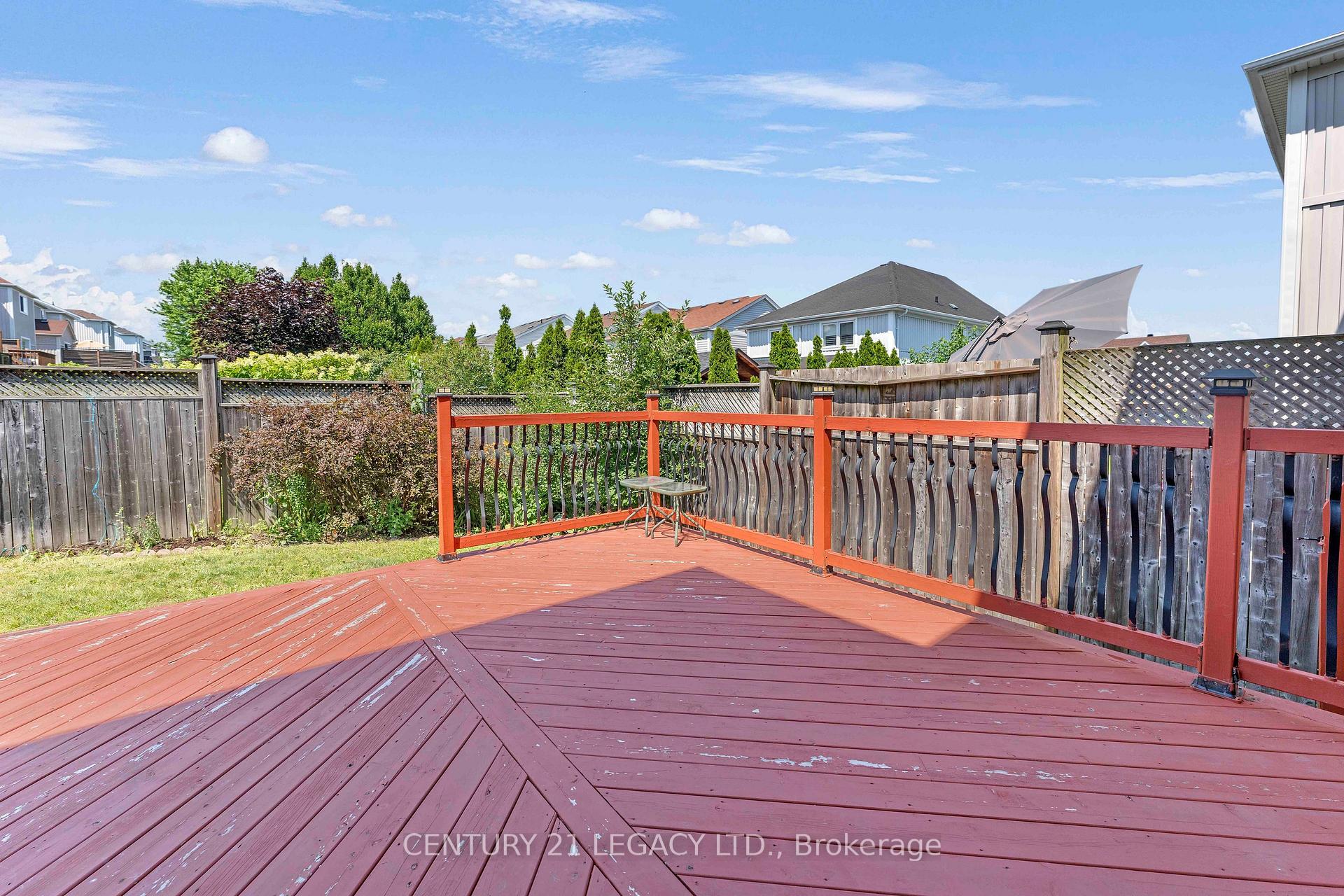 Photo 5 of 1296 Tall Pine Avenue, Oshawa, Pinecrest — HOMEH