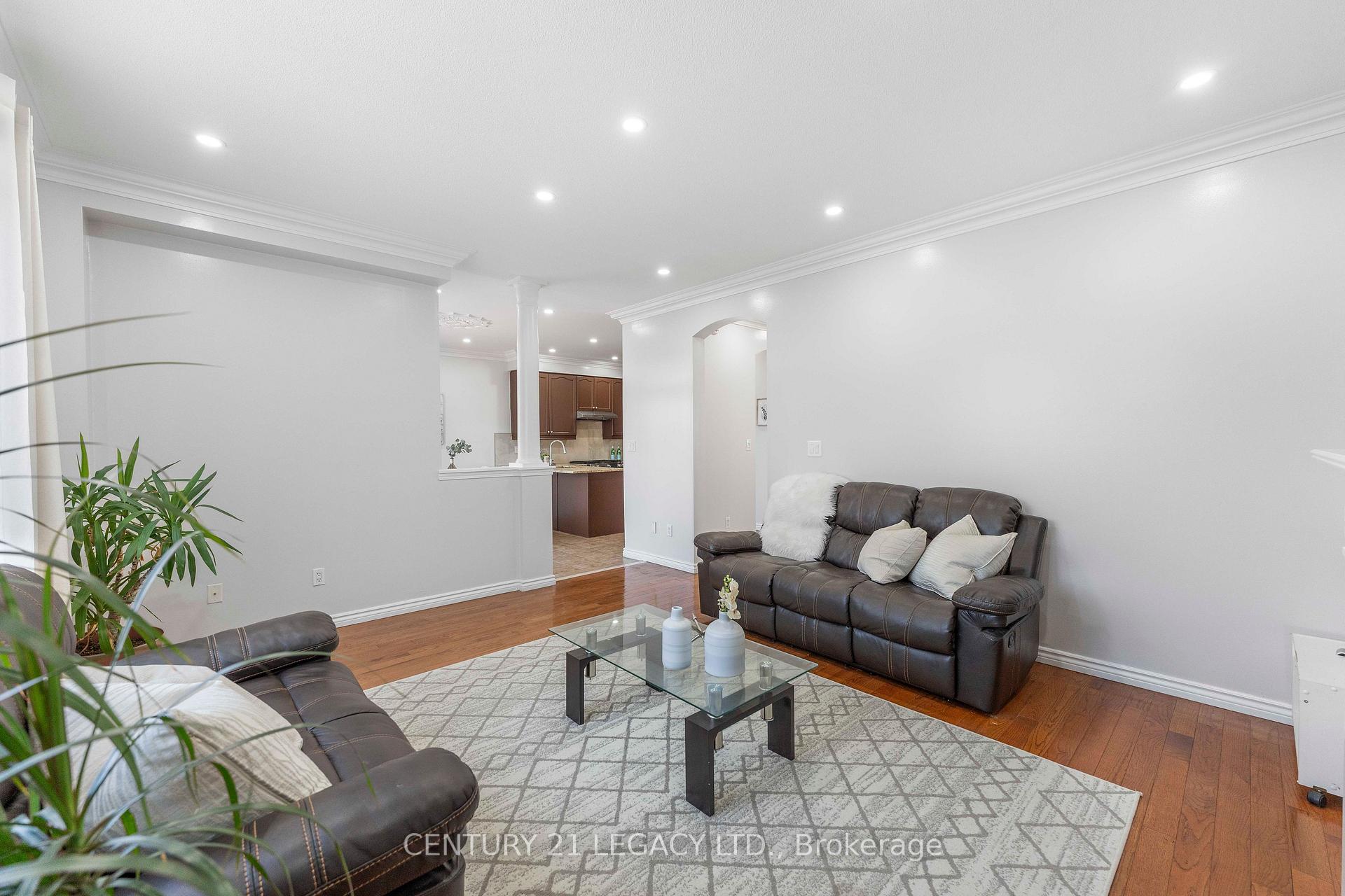 Photo 10 of 1296 Tall Pine Avenue, Oshawa, Pinecrest — HOMEH