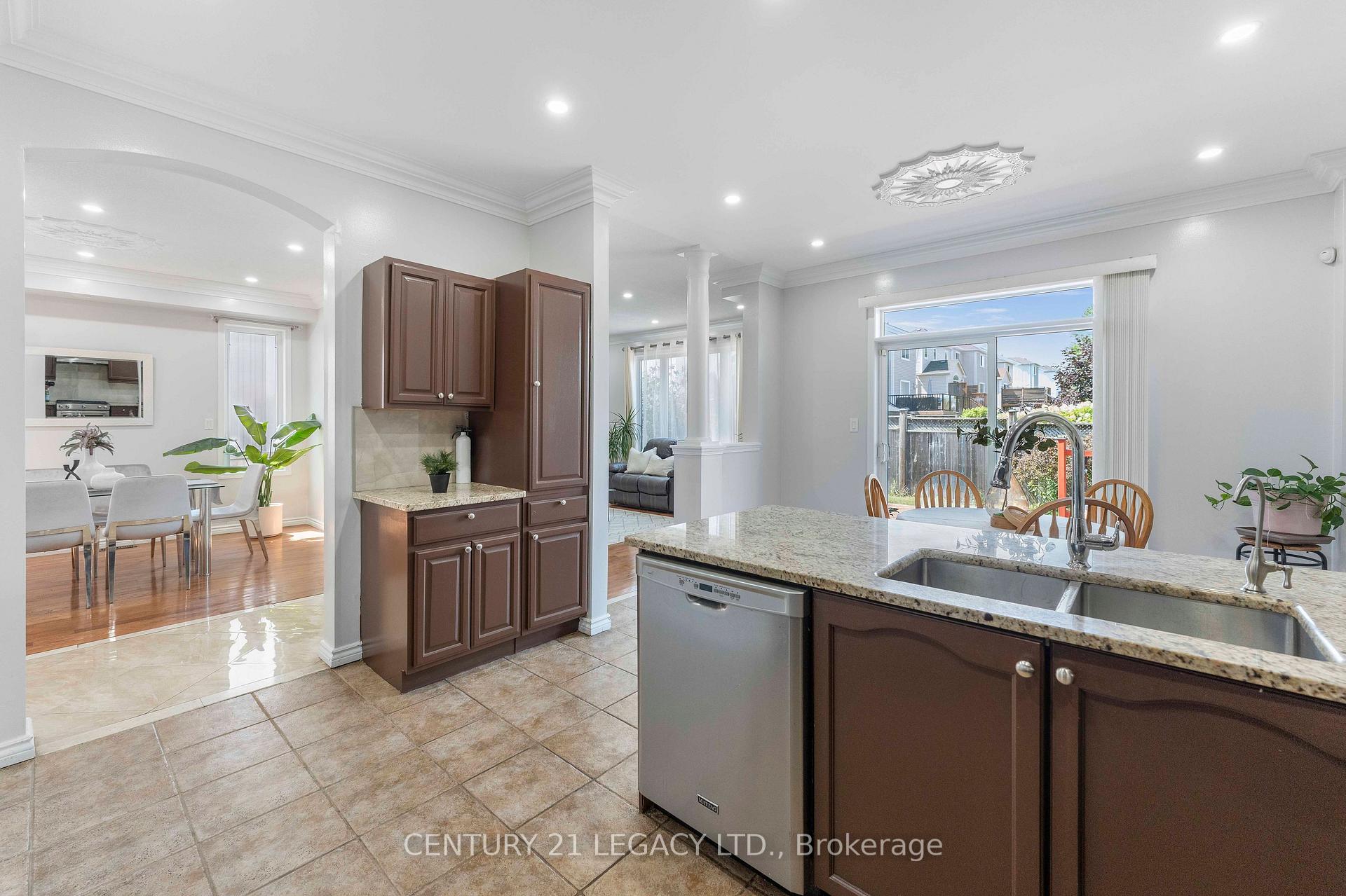 Photo 12 of 1296 Tall Pine Avenue, Oshawa, Pinecrest — HOMEH
