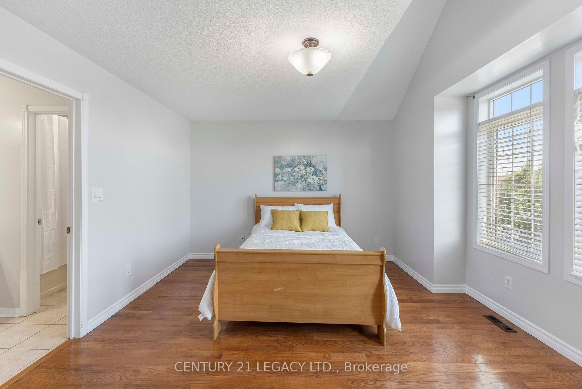 Photo 15 of 1296 Tall Pine Avenue, Oshawa, Pinecrest — HOMEH