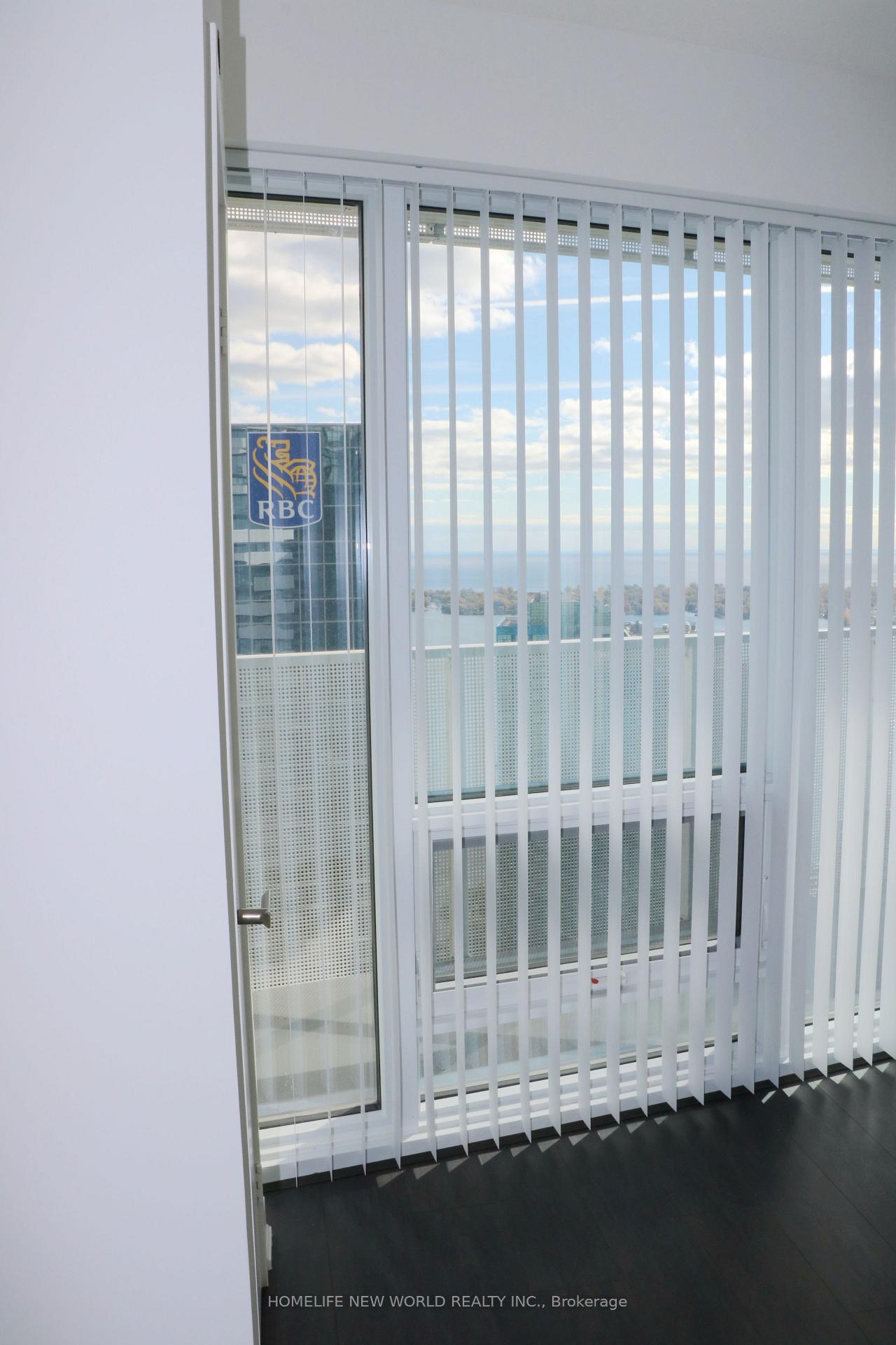 Photo 8 of Unit 4210, 100 Harbour Street, Toronto, Waterfront Communities — HOMEH