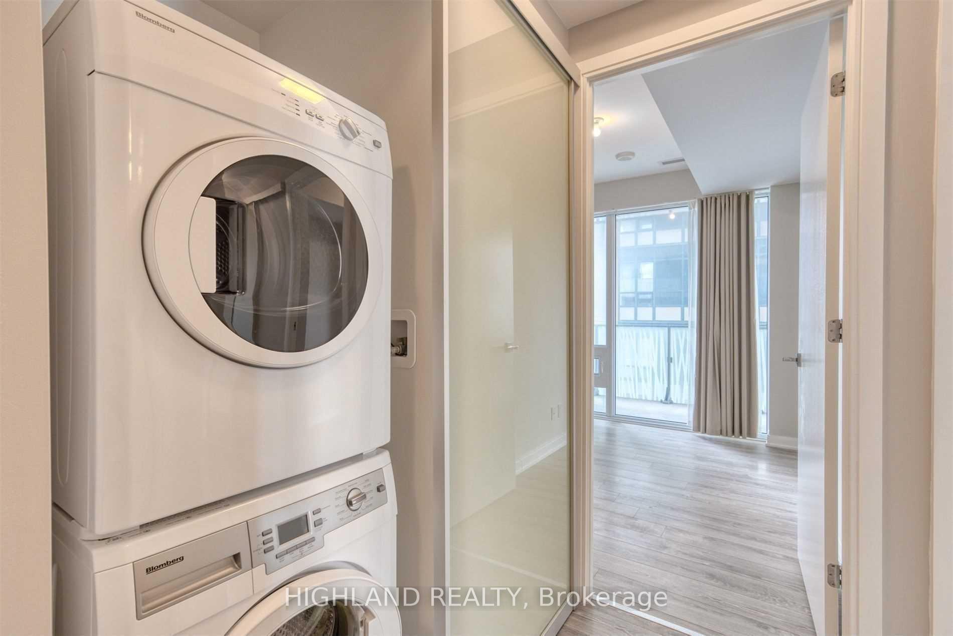 Photo 4 of Unit 2507, 42 Charles Street E, Toronto, Church-Yonge Corridor — HOMEH