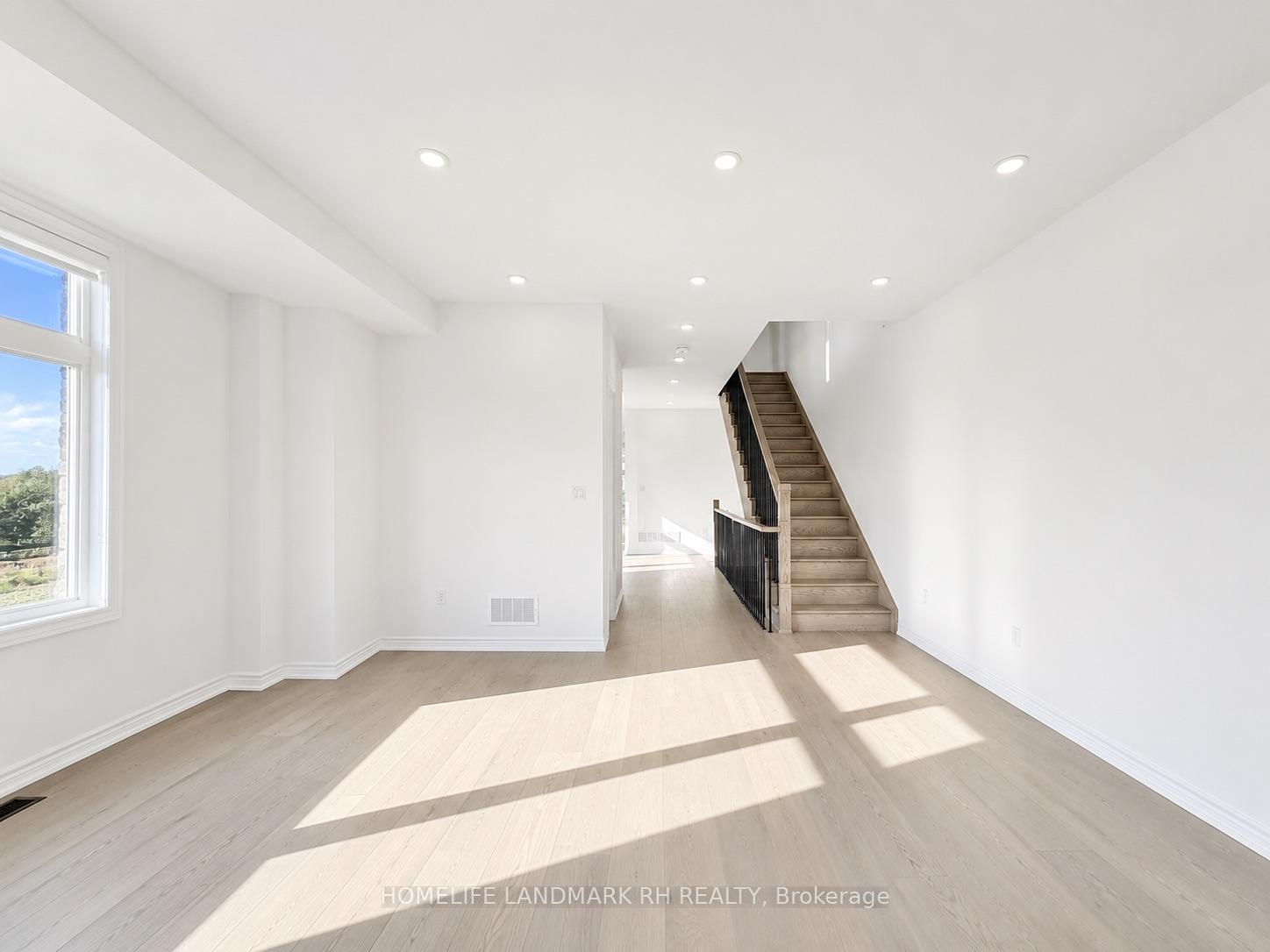 Photo 7 of 231 Leslie Richard St Drive, Markham, Rural Markham — HOMEH