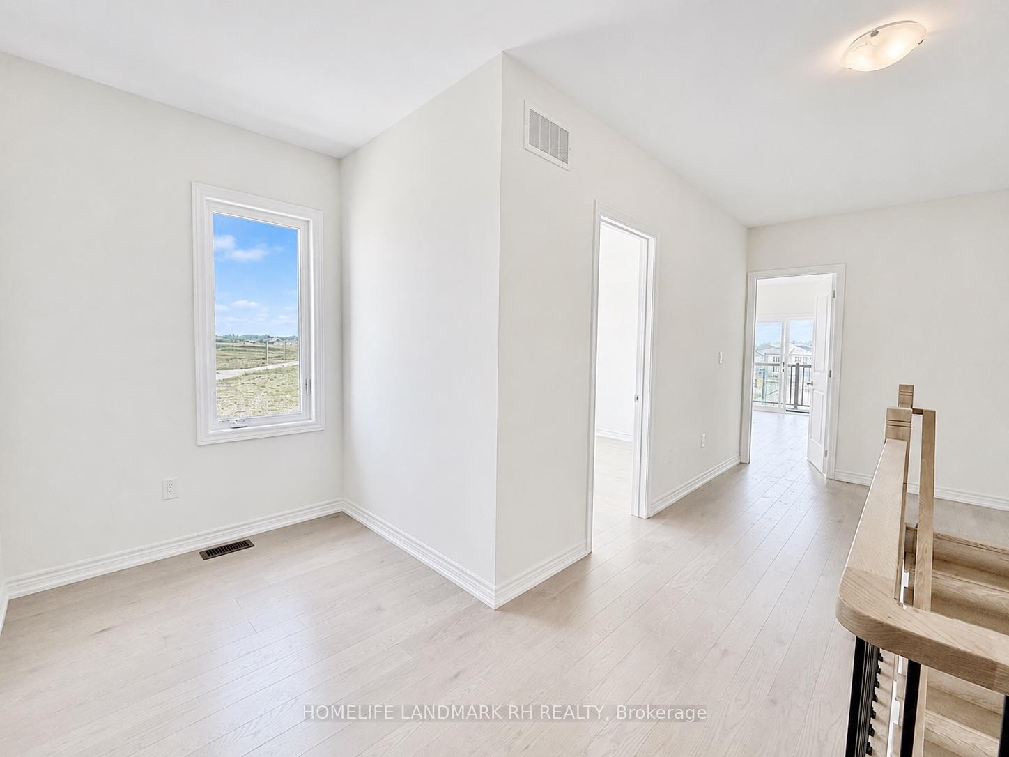 Photo 19 of 231 Leslie Richard St Drive, Markham, Rural Markham — HOMEH