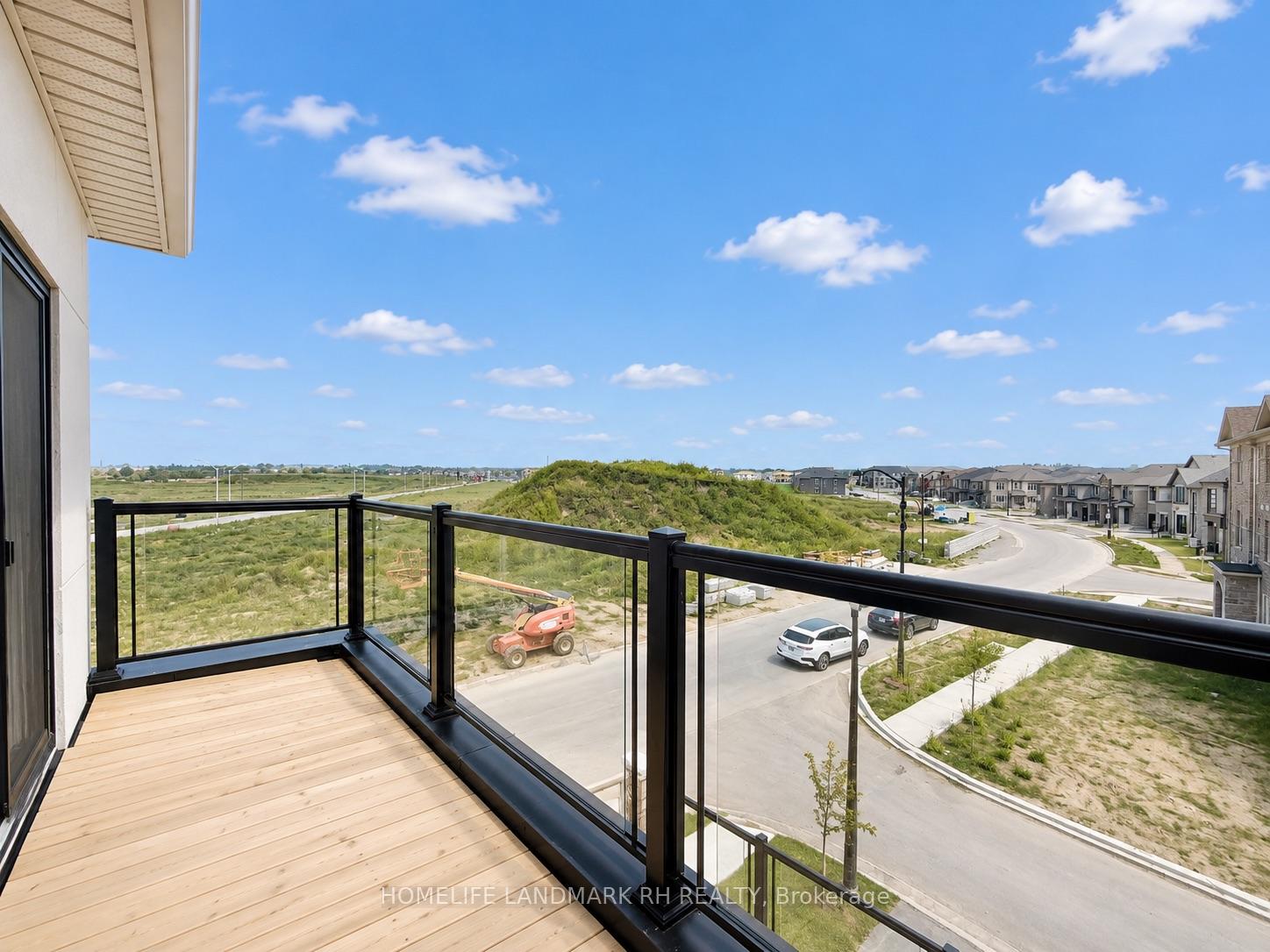 Photo 22 of 231 Leslie Richard St Drive, Markham, Rural Markham — HOMEH