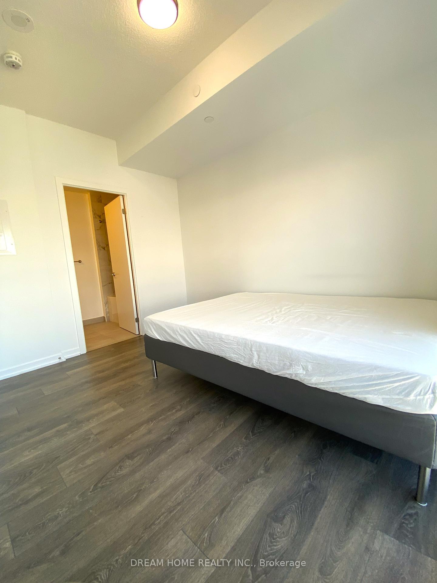 Photo 8 of Unit 2705, 32 Forest Manor Road, North York, Henry Farm — HOMEH