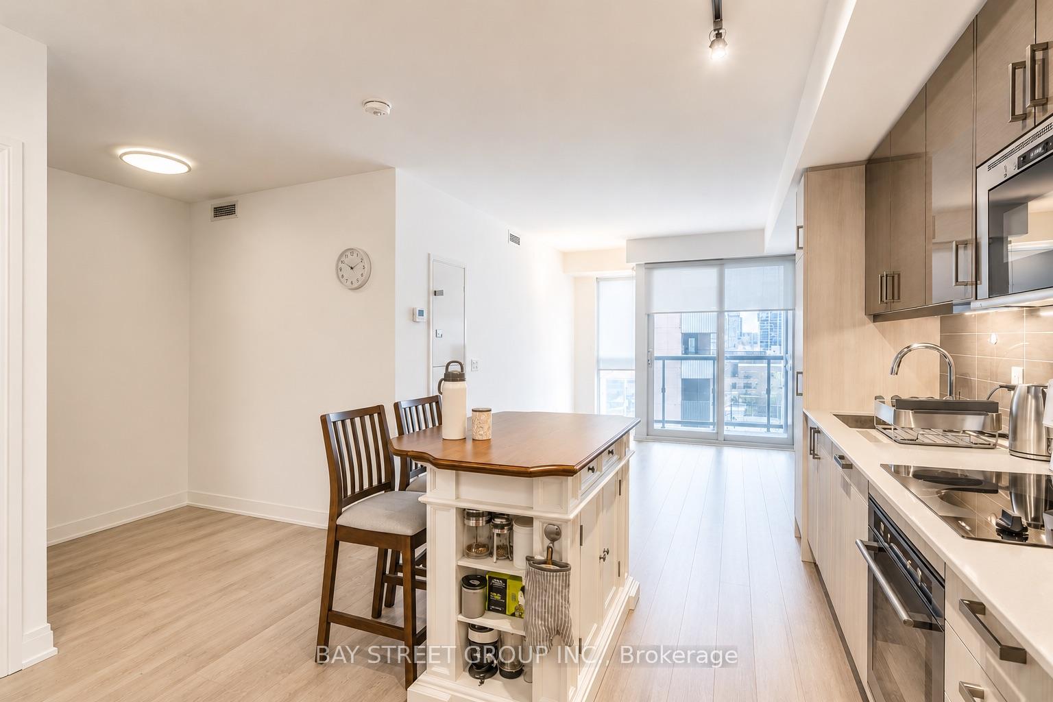 Photo 7 of Unit 801, 77 Mutual Street, Toronto, Church-Yonge Corridor — HOMEH