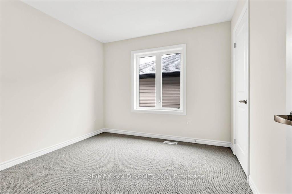 Photo 21 of 6 Mears Road, Brant, Paris — HOMEH