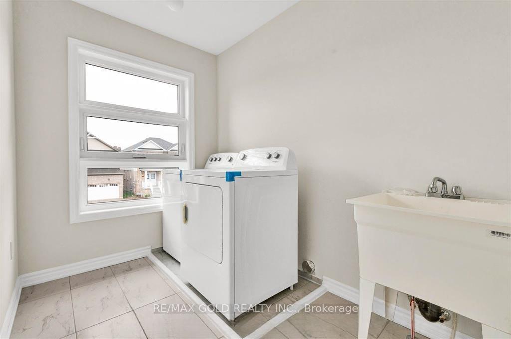 Photo 27 of 6 Mears Road, Brant, Paris — HOMEH