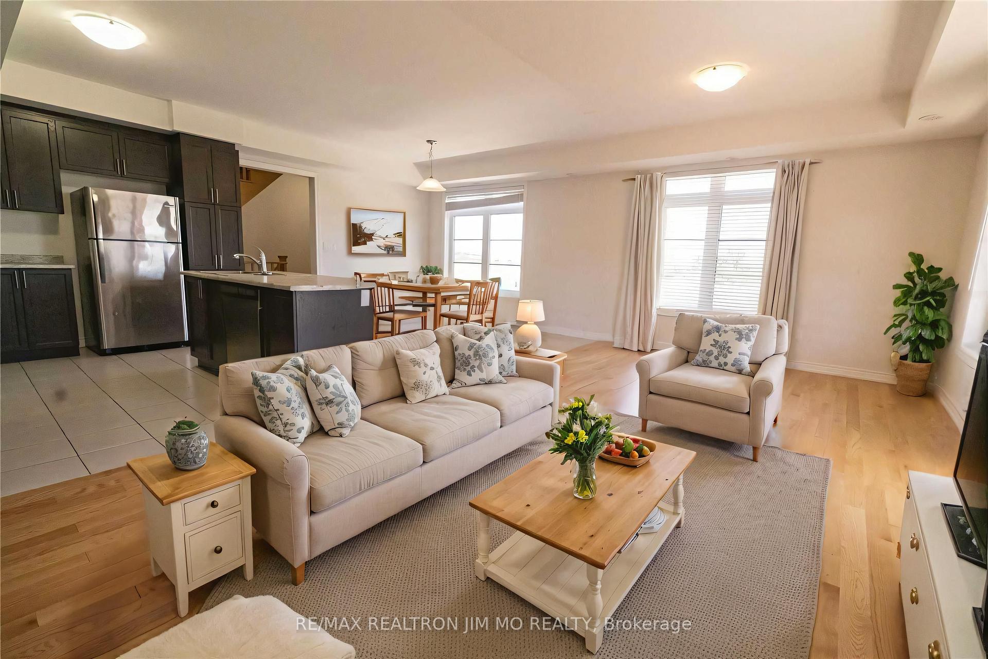 Photo 4 of 22 John Rudkin Lane, Markham, Box Grove — HOMEH