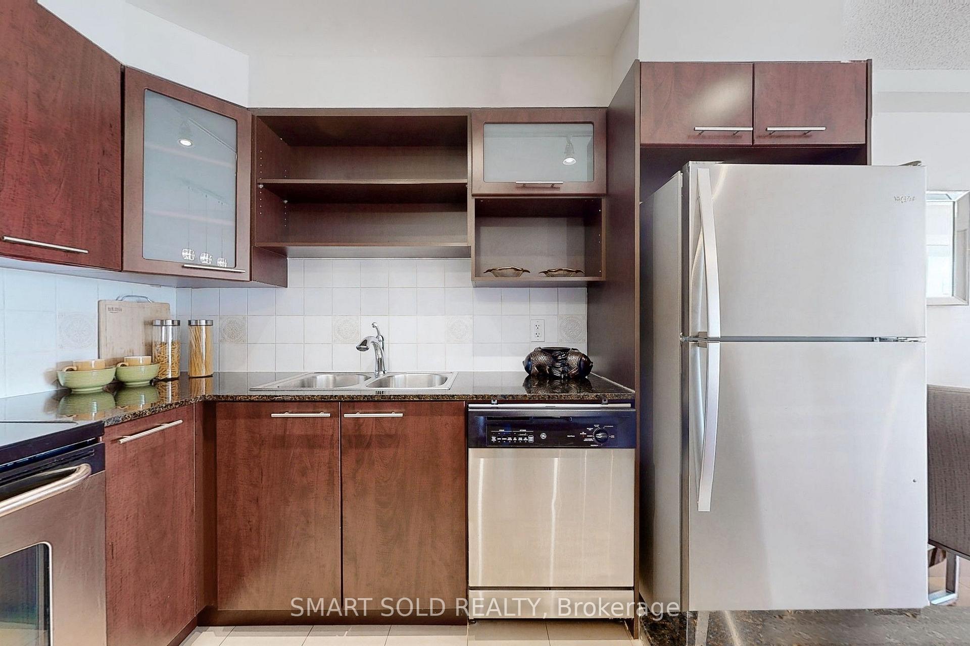 Photo 13 of Unit 708, 37 Galleria Parkway, Markham, Commerce Valley — HOMEH