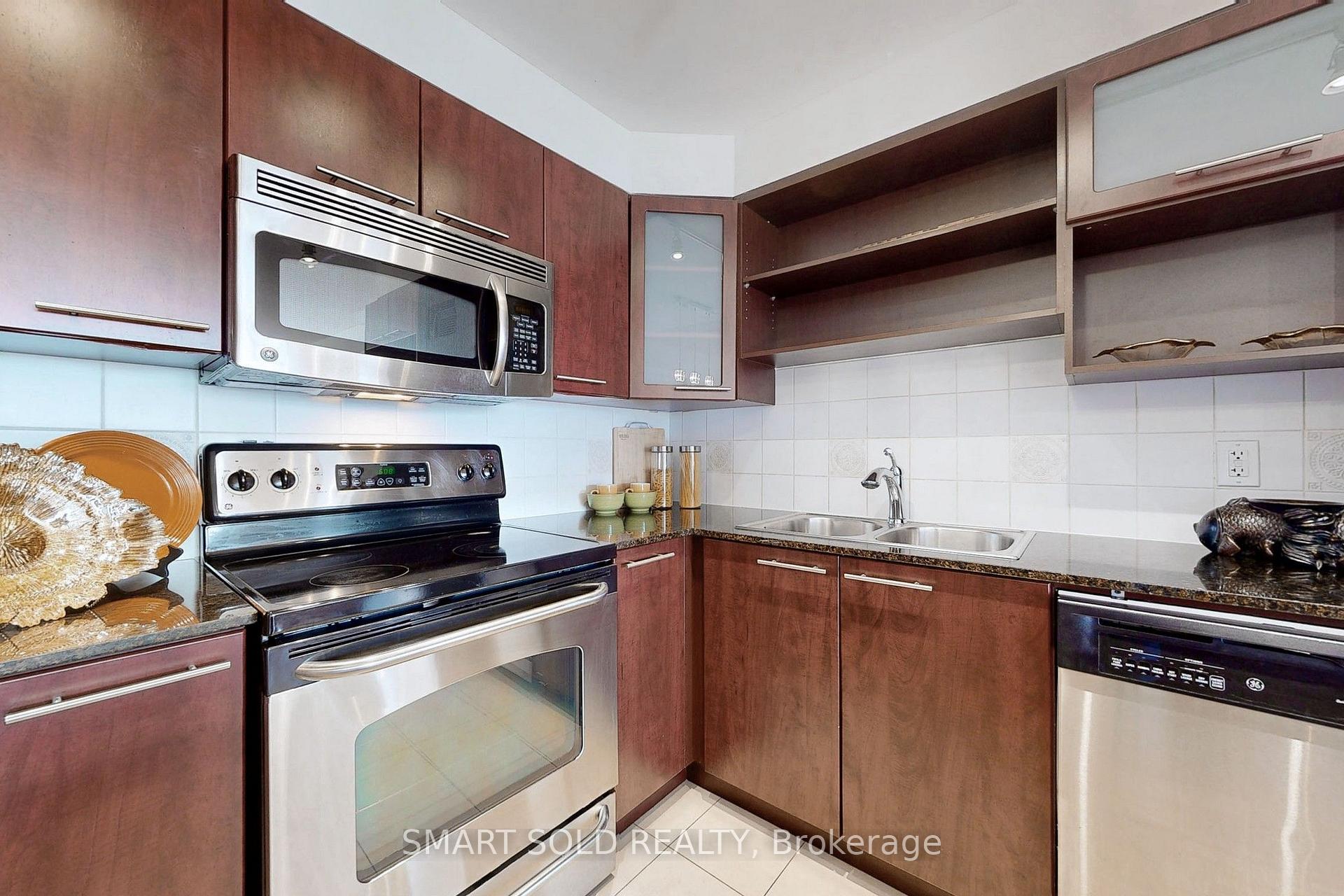 Photo 14 of Unit 708, 37 Galleria Parkway, Markham, Commerce Valley — HOMEH