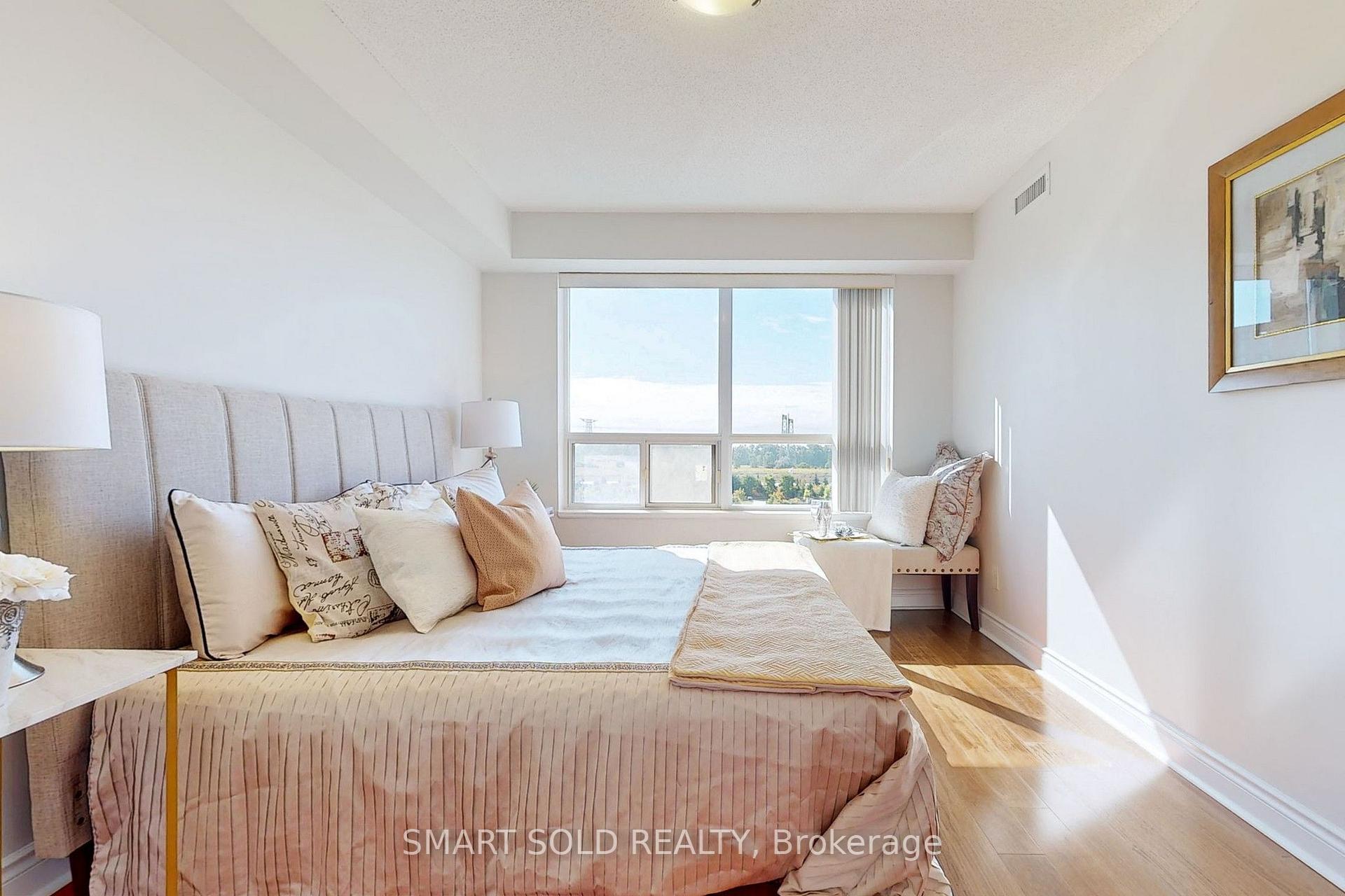 Photo 17 of Unit 708, 37 Galleria Parkway, Markham, Commerce Valley — HOMEH