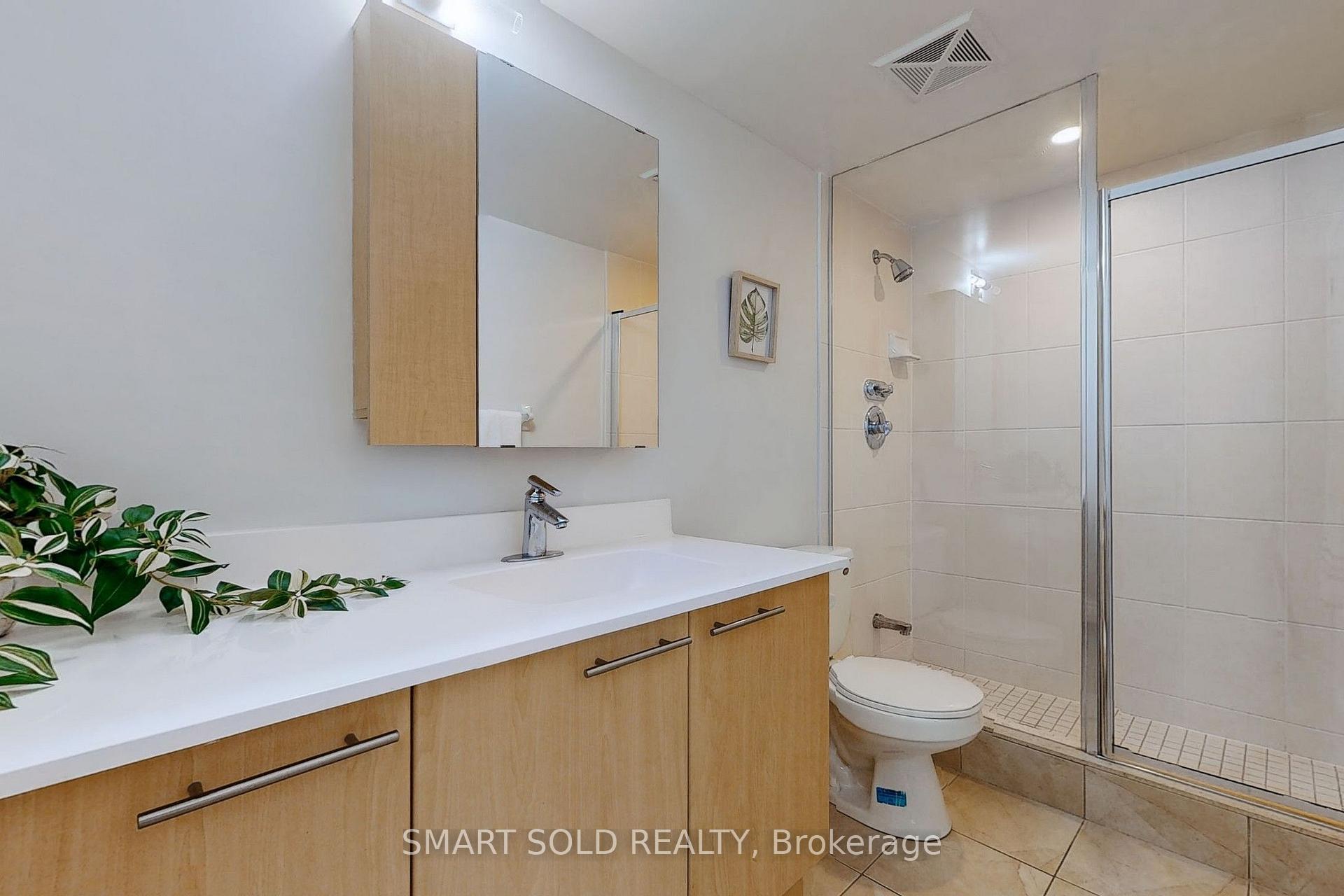 Photo 21 of Unit 708, 37 Galleria Parkway, Markham, Commerce Valley — HOMEH