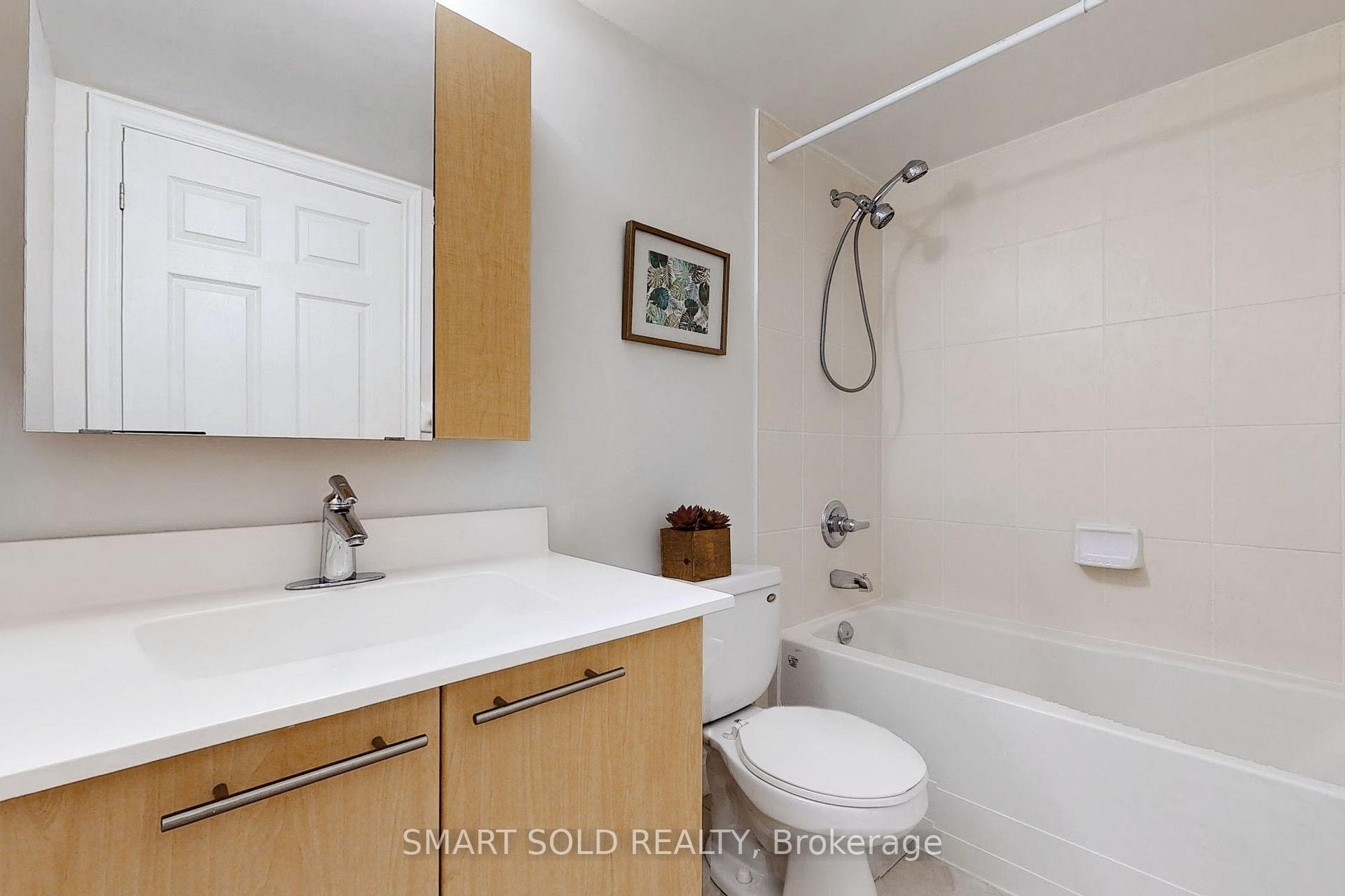 Photo 24 of Unit 708, 37 Galleria Parkway, Markham, Commerce Valley — HOMEH