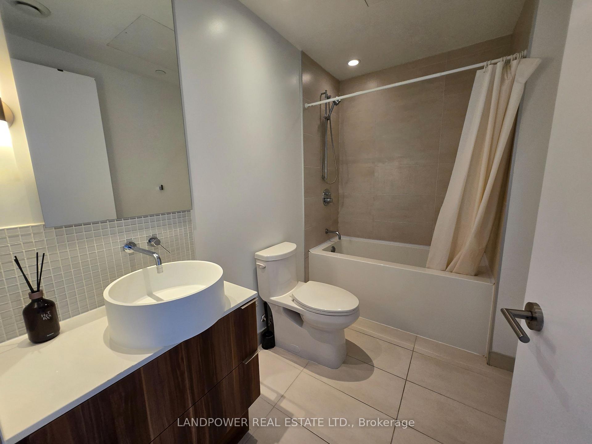 Photo 9 of Unit 3108, 185 Roehampton Avenue, Toronto, Mount Pleasant West — HOMEH