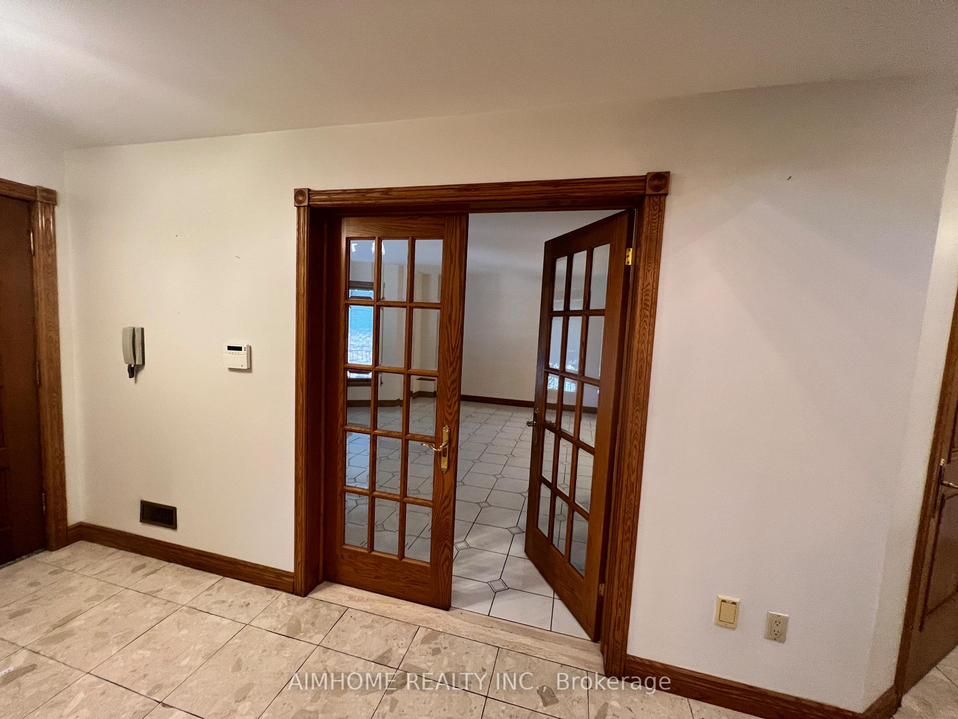 Photo 8 of 531 Lauder Avenue, Toronto, Oakwood Village — HOMEH