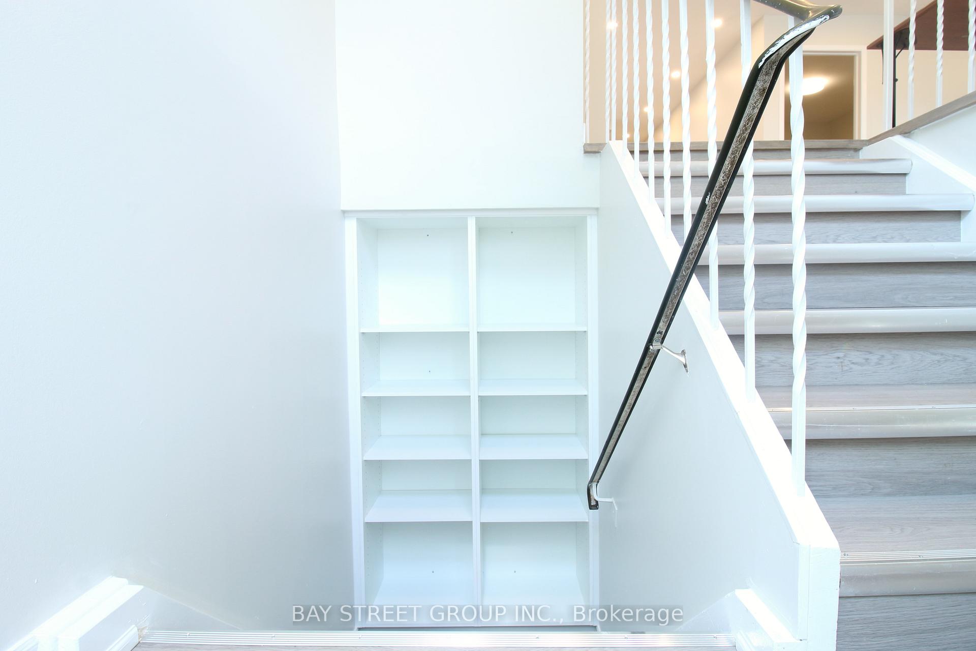 Photo 12 of Unit Main Floor, 117 Pindar Crescent, North York, Pleasant View — HOMEH