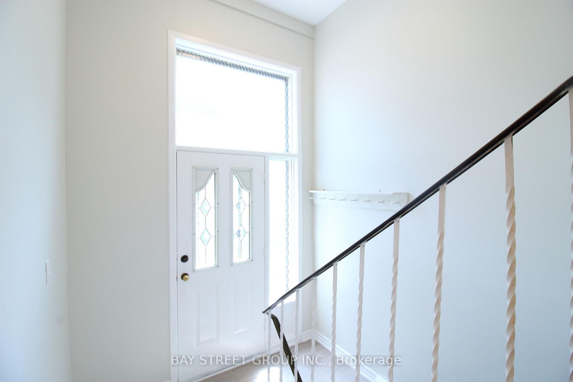 Photo 16 of Unit Main Floor, 117 Pindar Crescent, North York, Pleasant View — HOMEH