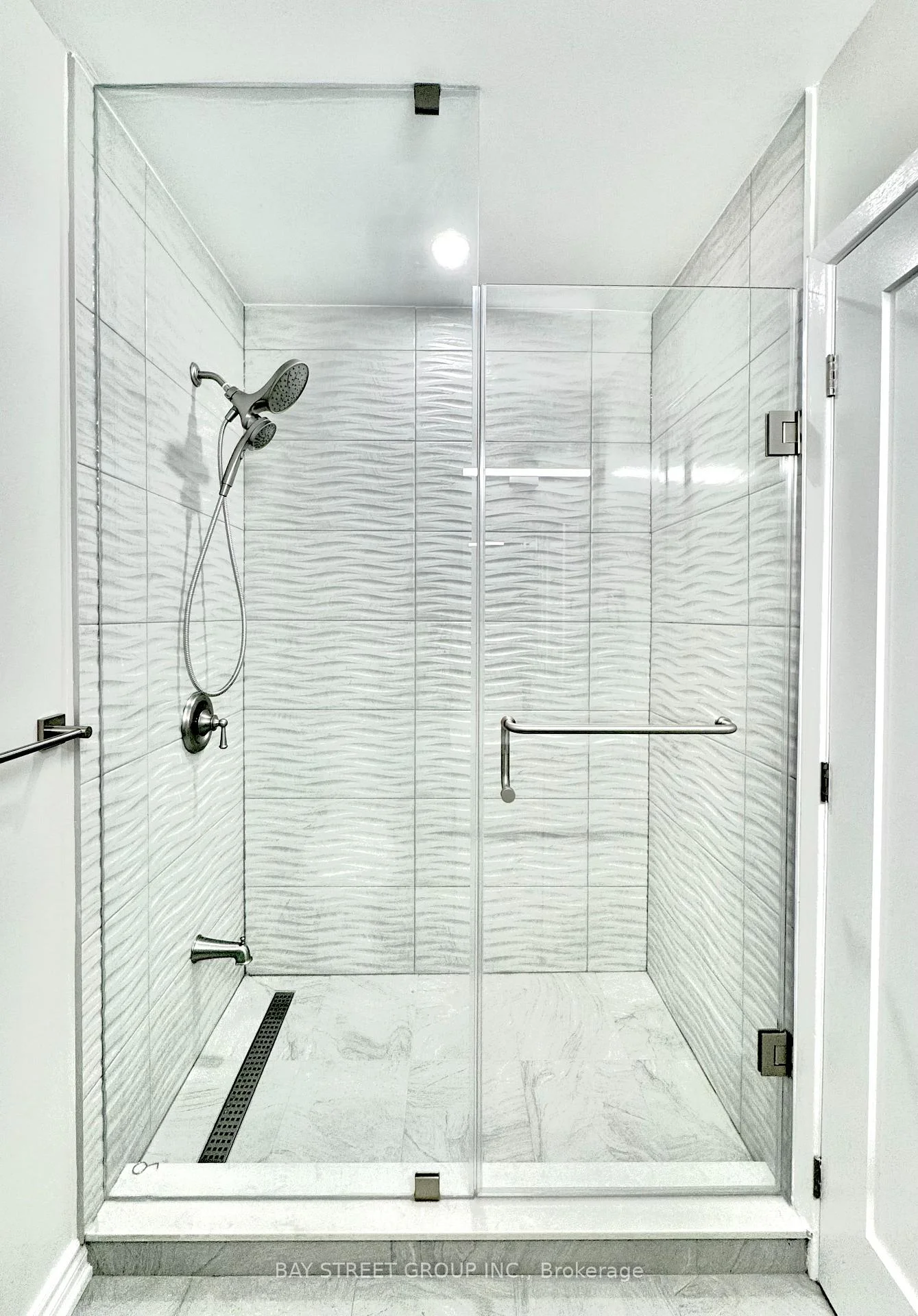 Photo 31 of Unit Main Floor, 117 Pindar Crescent, North York, Pleasant View — HOMEH