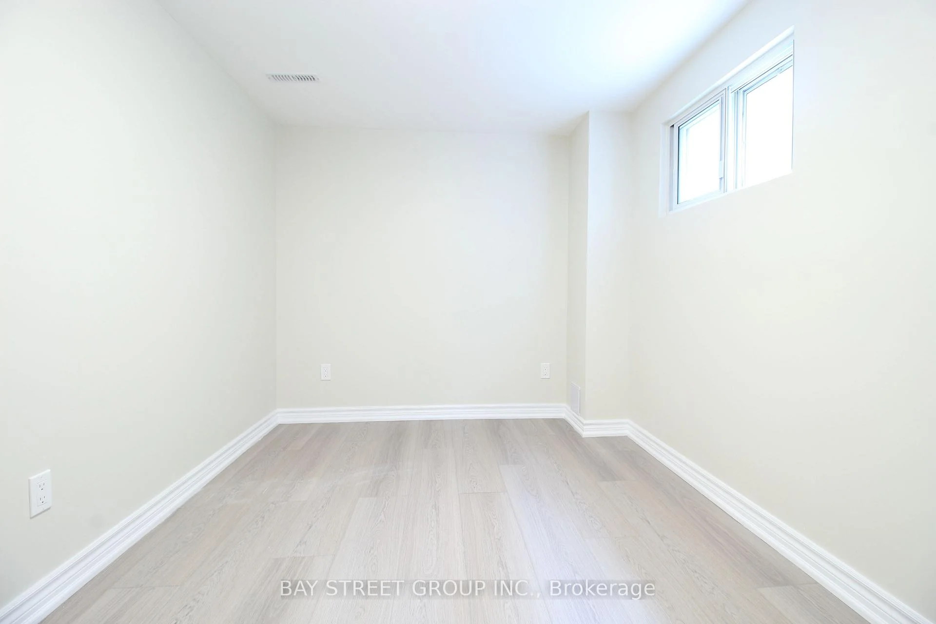 Photo 35 of Unit Main Floor, 117 Pindar Crescent, North York, Pleasant View — HOMEH