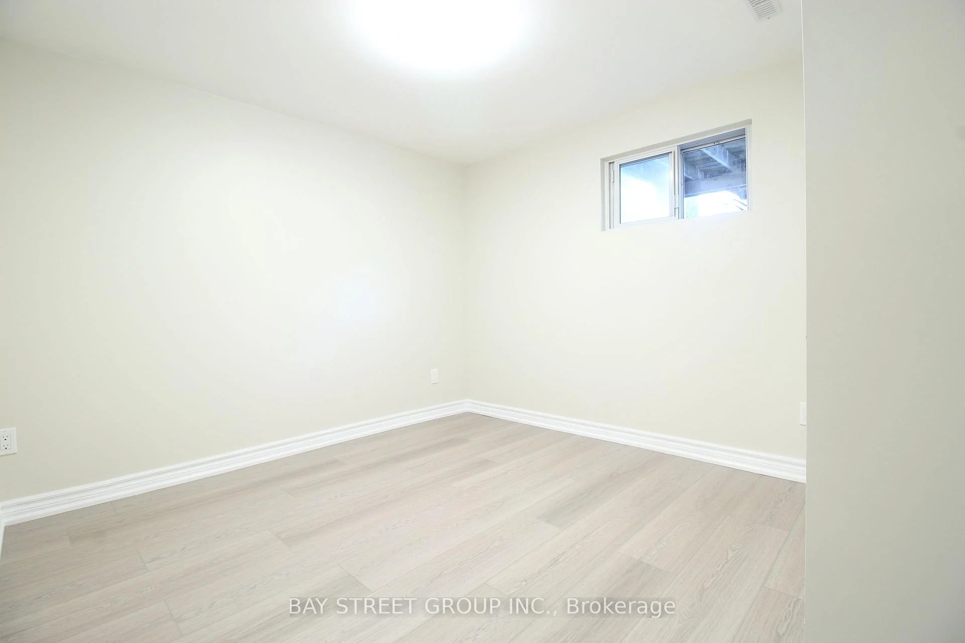 Photo 39 of Unit Main Floor, 117 Pindar Crescent, North York, Pleasant View — HOMEH