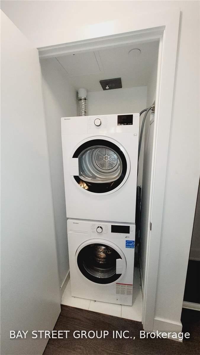 Photo 8 of Unit 1710, 955 Bay Street, Toronto, Bay Street Corridor — HOMEH