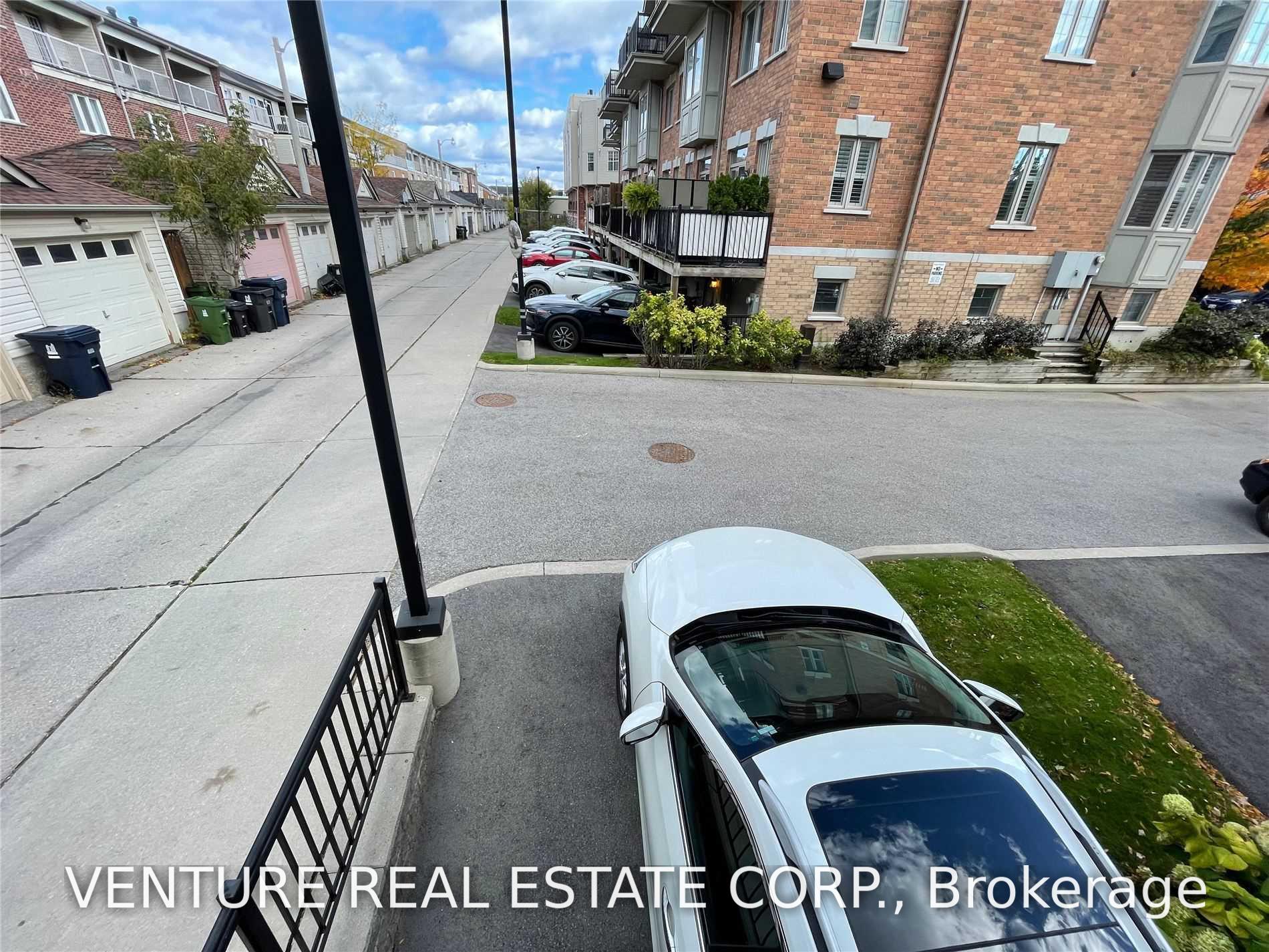 Photo 37 of 31 Ted Reeve Drive, Toronto, East End-Danforth — HOMEH