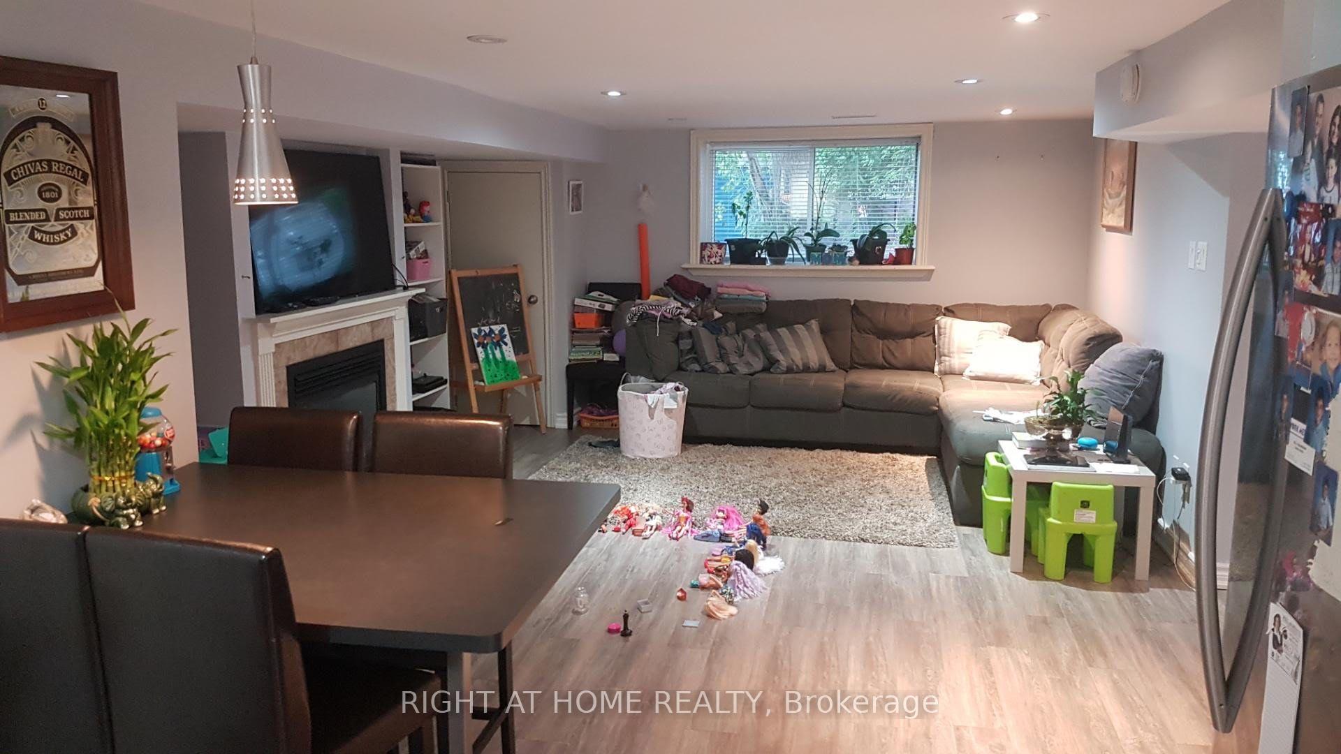 Photo 12 of 4 Wendy Way, Richmond Hill, Oak Ridges — HOMEH