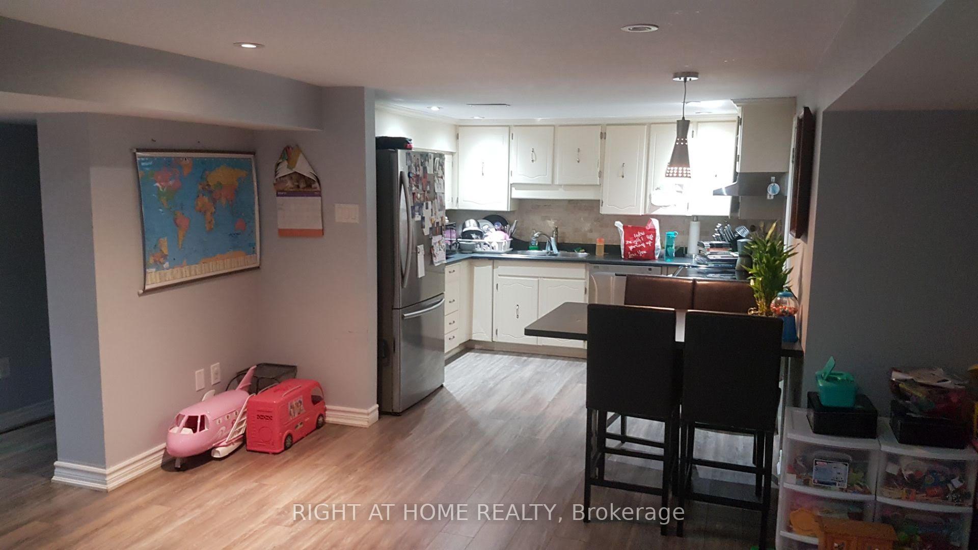 Photo 13 of 4 Wendy Way, Richmond Hill, Oak Ridges — HOMEH