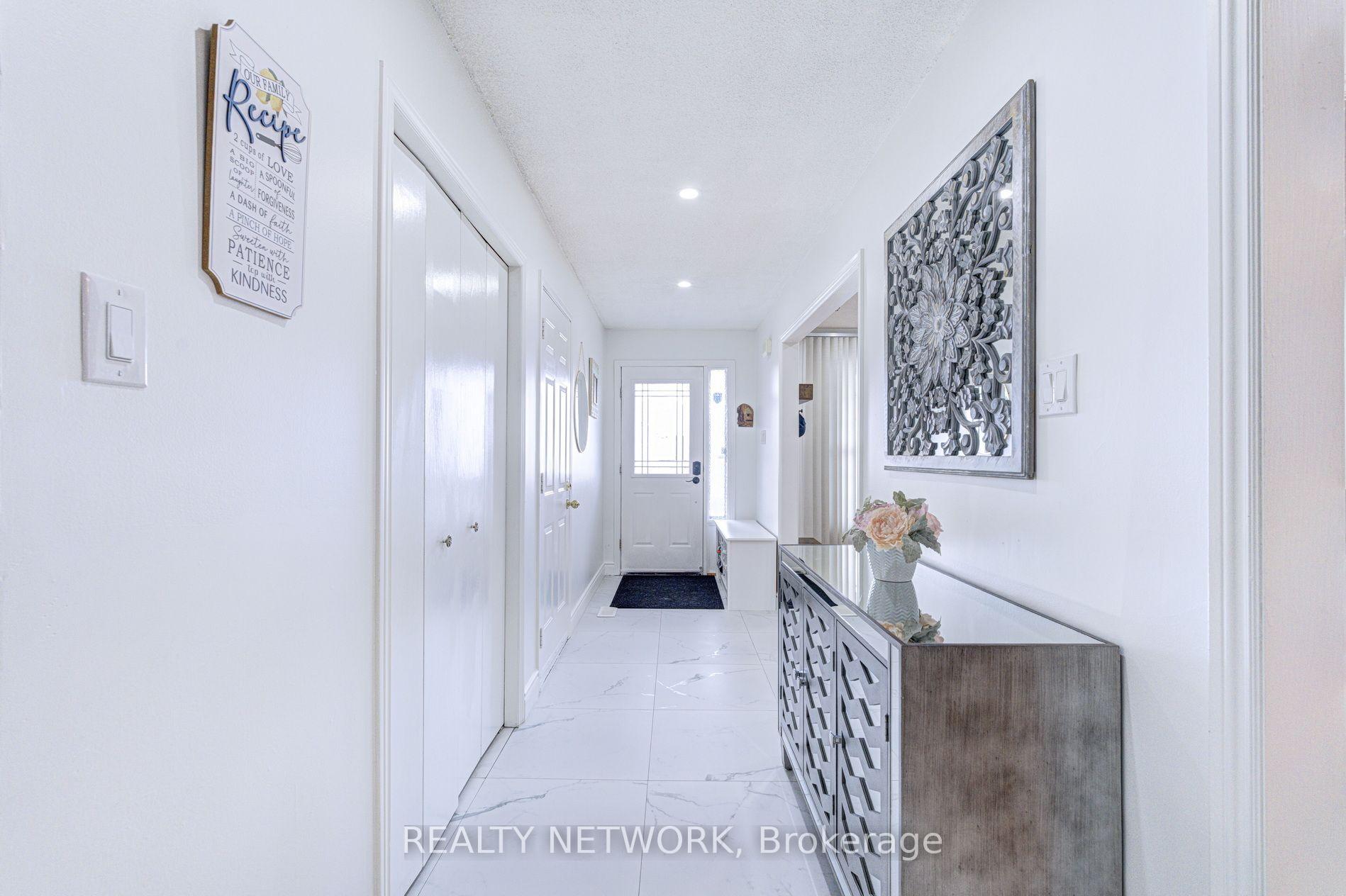 Photo 7 of 214 Merrilee Crescent, Hamilton, Crerar — HOMEH