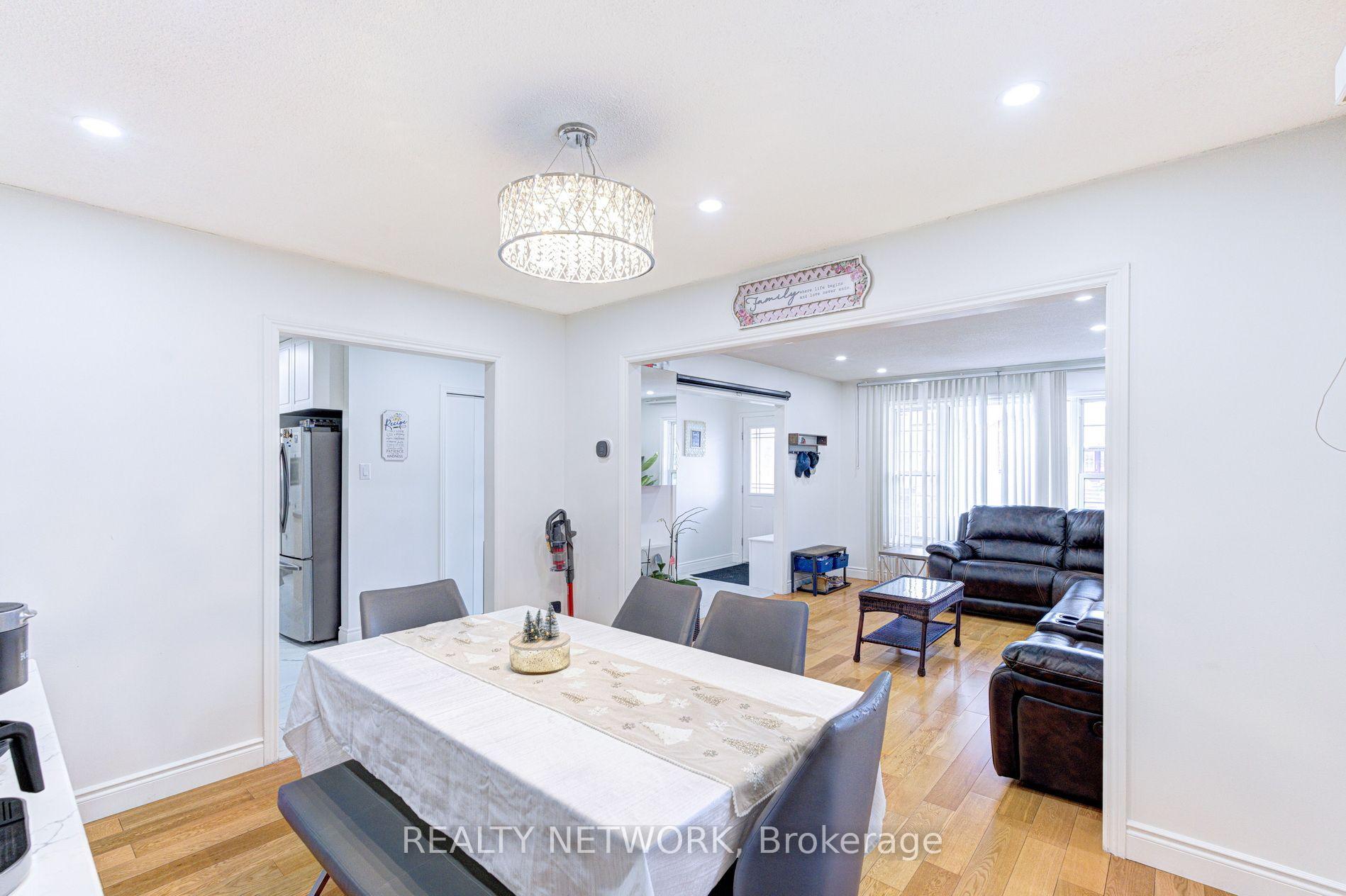 Photo 12 of 214 Merrilee Crescent, Hamilton, Crerar — HOMEH