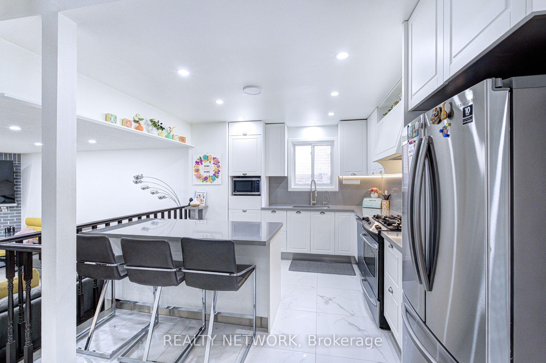 Photo 15 of 214 Merrilee Crescent, Hamilton, Crerar — HOMEH