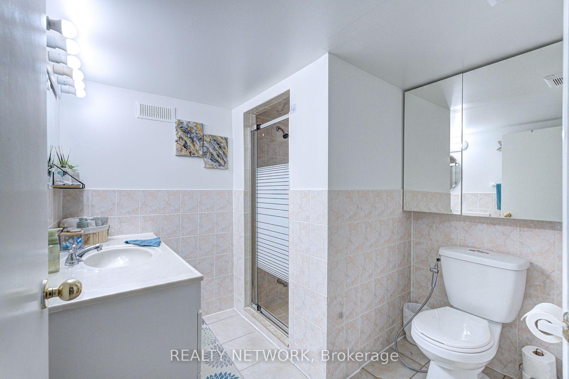 Photo 37 of 214 Merrilee Crescent, Hamilton, Crerar — HOMEH