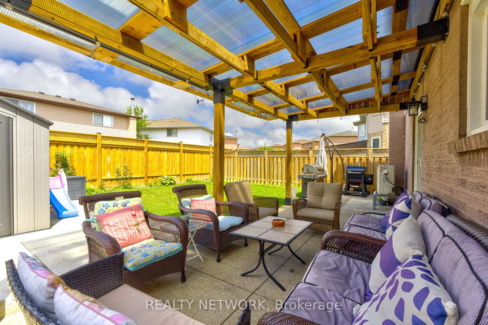 Photo 40 of 214 Merrilee Crescent, Hamilton, Crerar — HOMEH