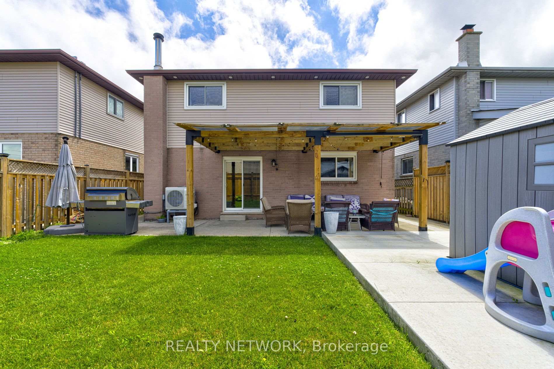 Photo 41 of 214 Merrilee Crescent, Hamilton, Crerar — HOMEH