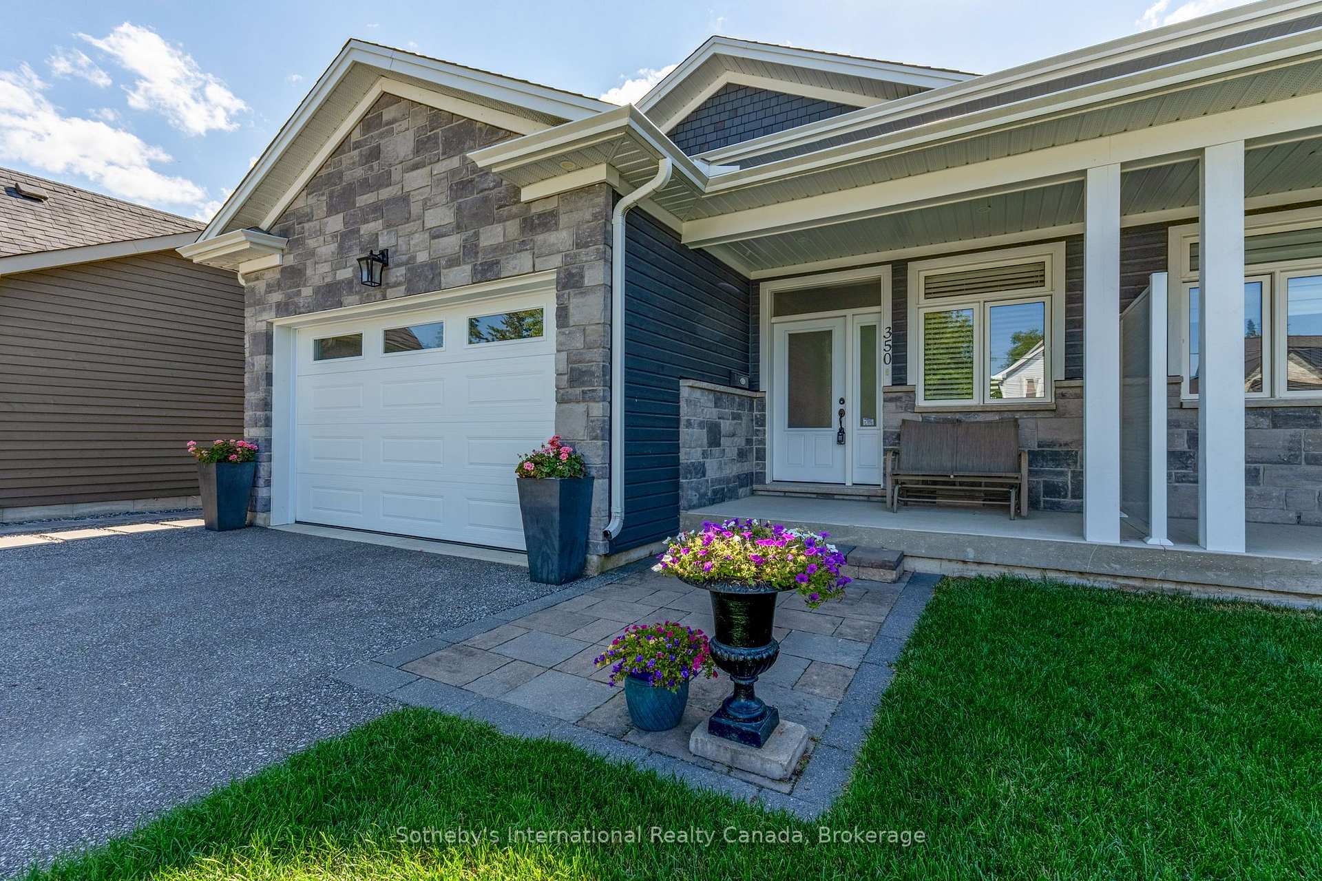 Photo 3 of 350 Cedar Street, Collingwood — HOMEH