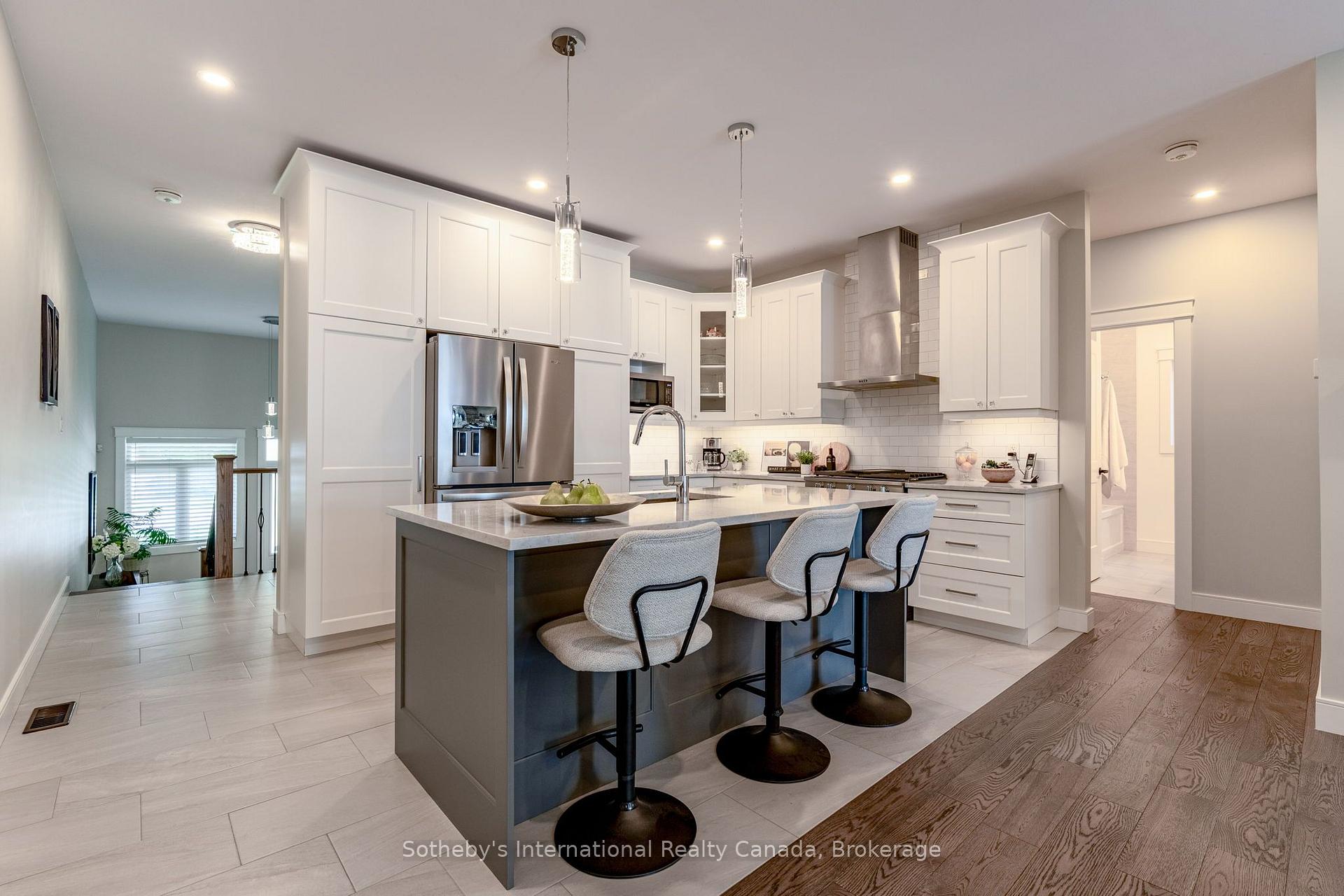 Photo 10 of 350 Cedar Street, Collingwood — HOMEH