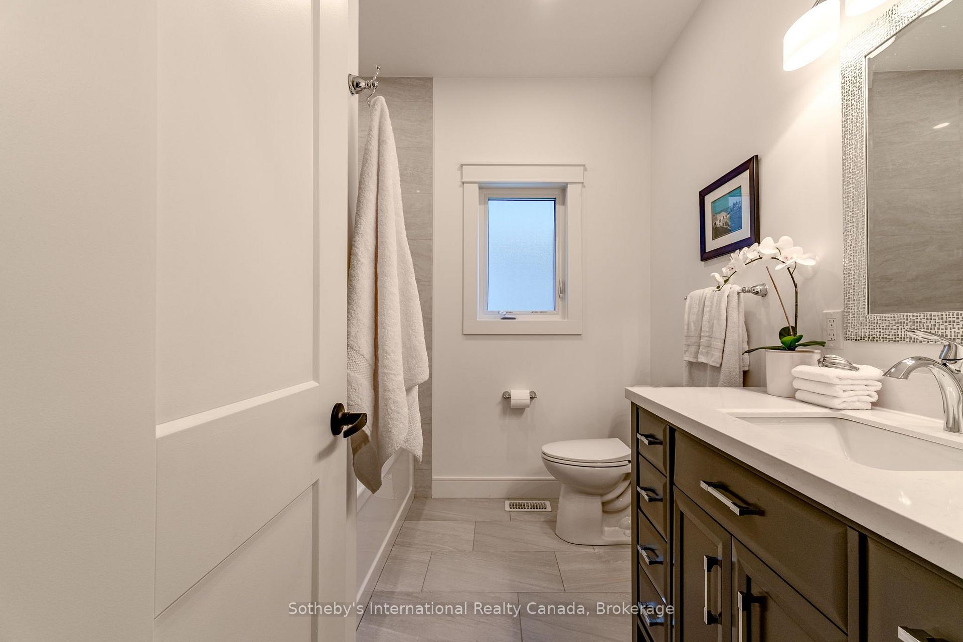Photo 25 of 350 Cedar Street, Collingwood — HOMEH