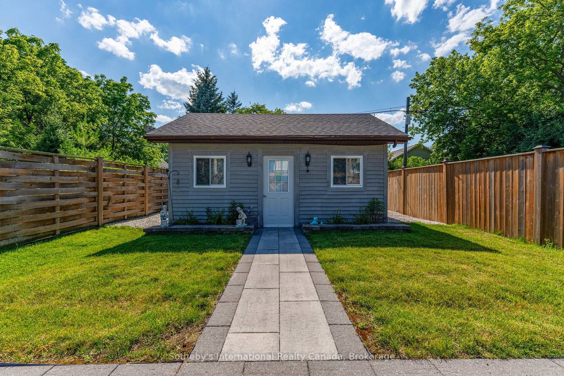 Photo 40 of 350 Cedar Street, Collingwood — HOMEH