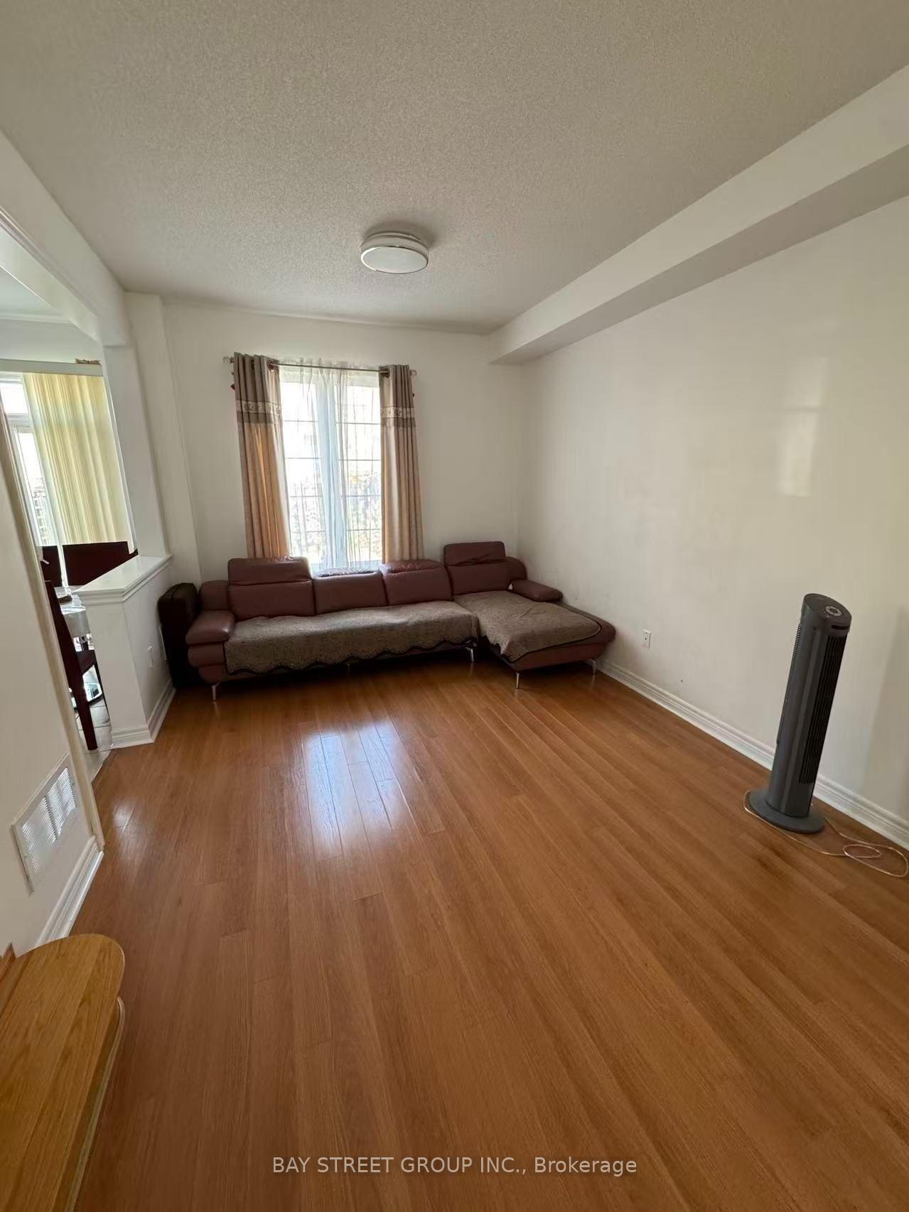 Photo 5 of 28 Prebble Drive, Markham, Wismer — HOMEH