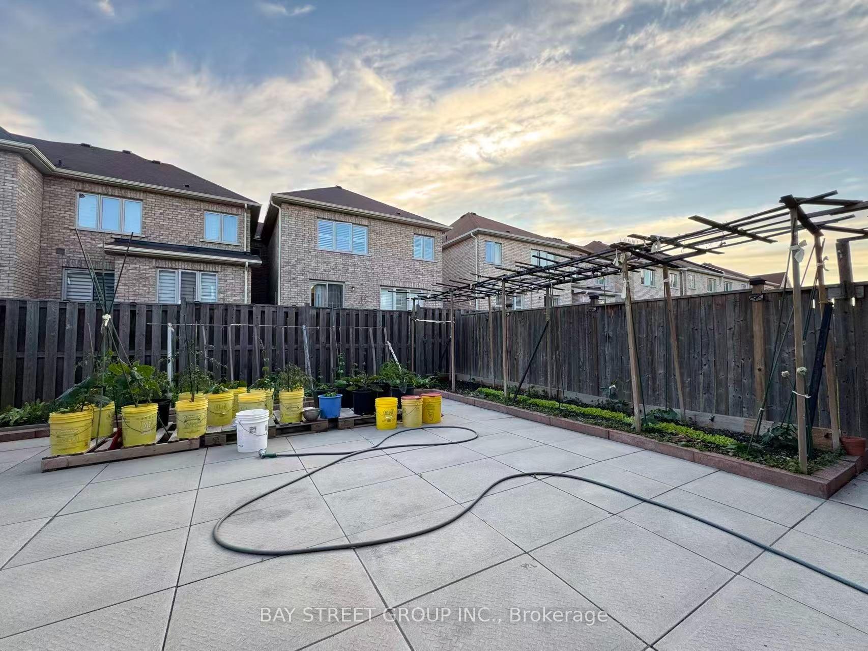 Photo 12 of 28 Prebble Drive, Markham, Wismer — HOMEH