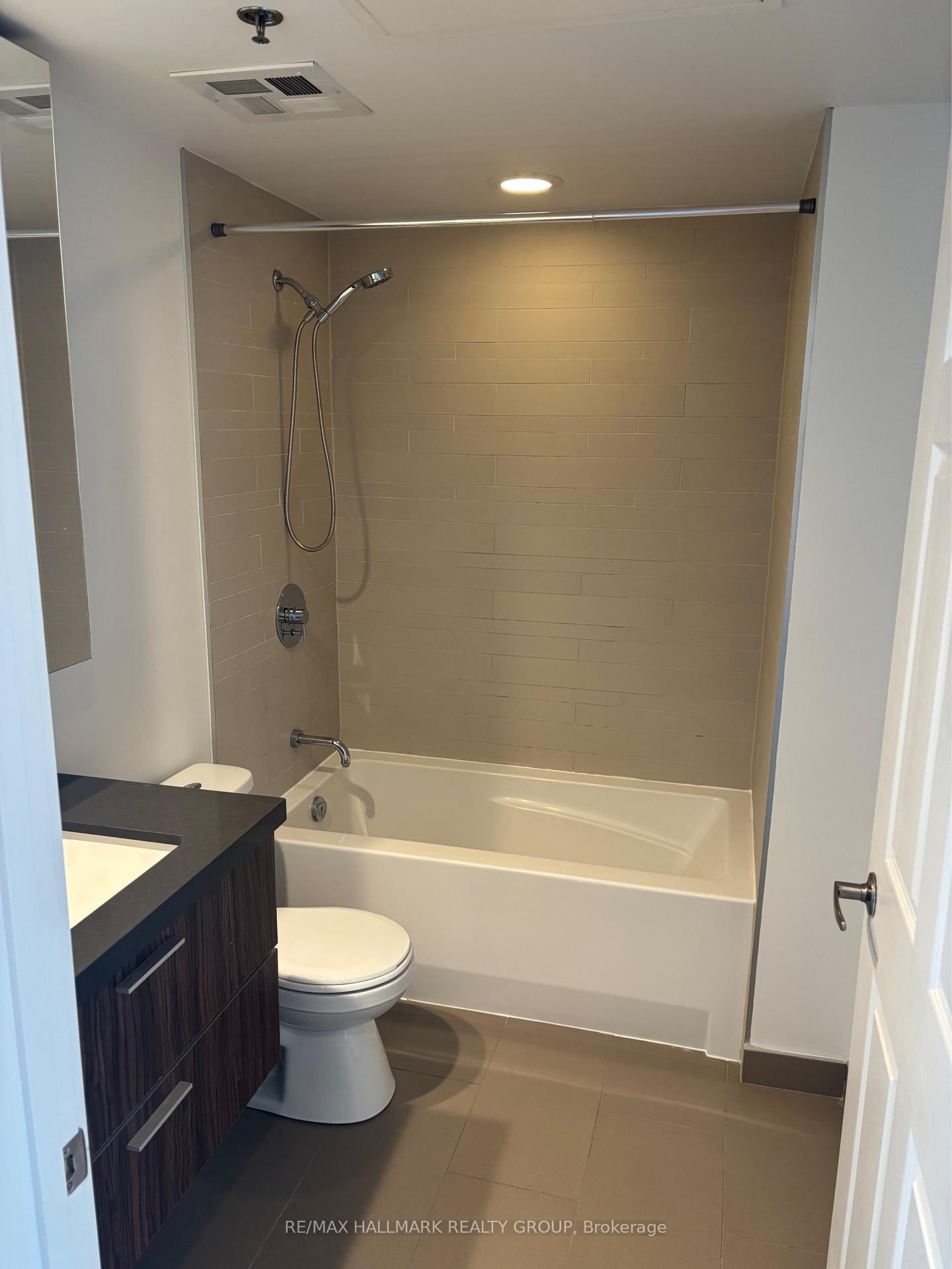 Photo 7 of Unit 750, 340 Mcleod Street, Ottawa, Ottawa Centre — HOMEH
