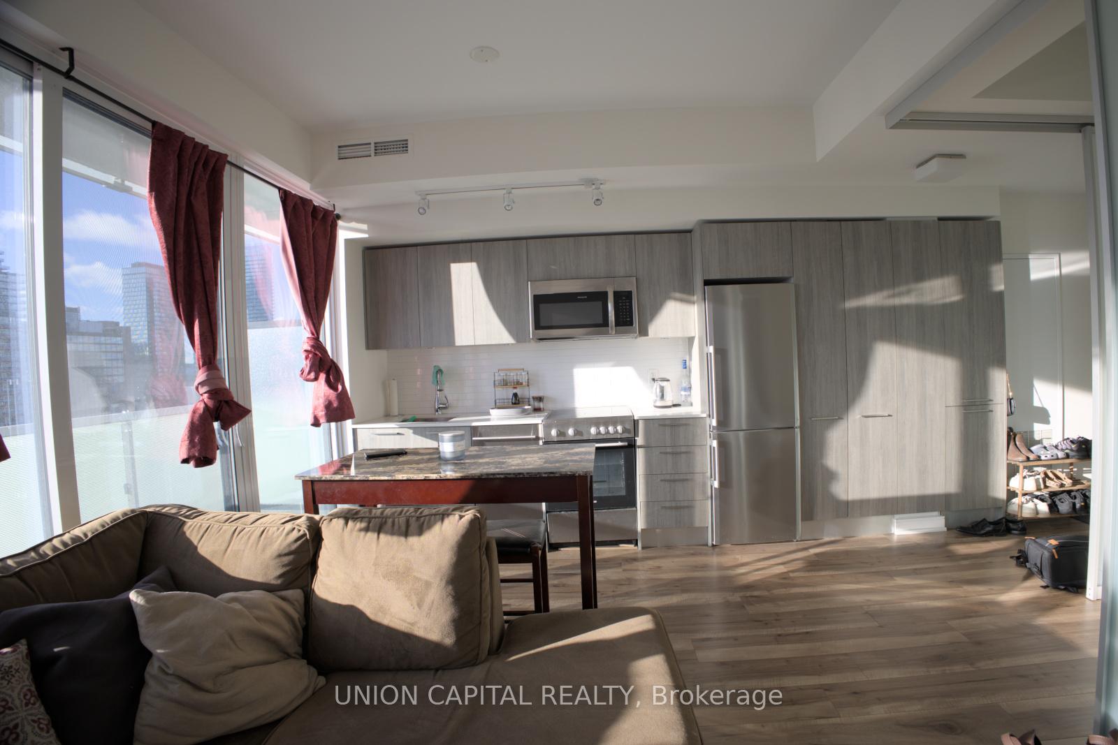 Photo 4 of Unit 2103, 28 Wellesley Street E, Toronto, Church-Yonge Corridor — HOMEH