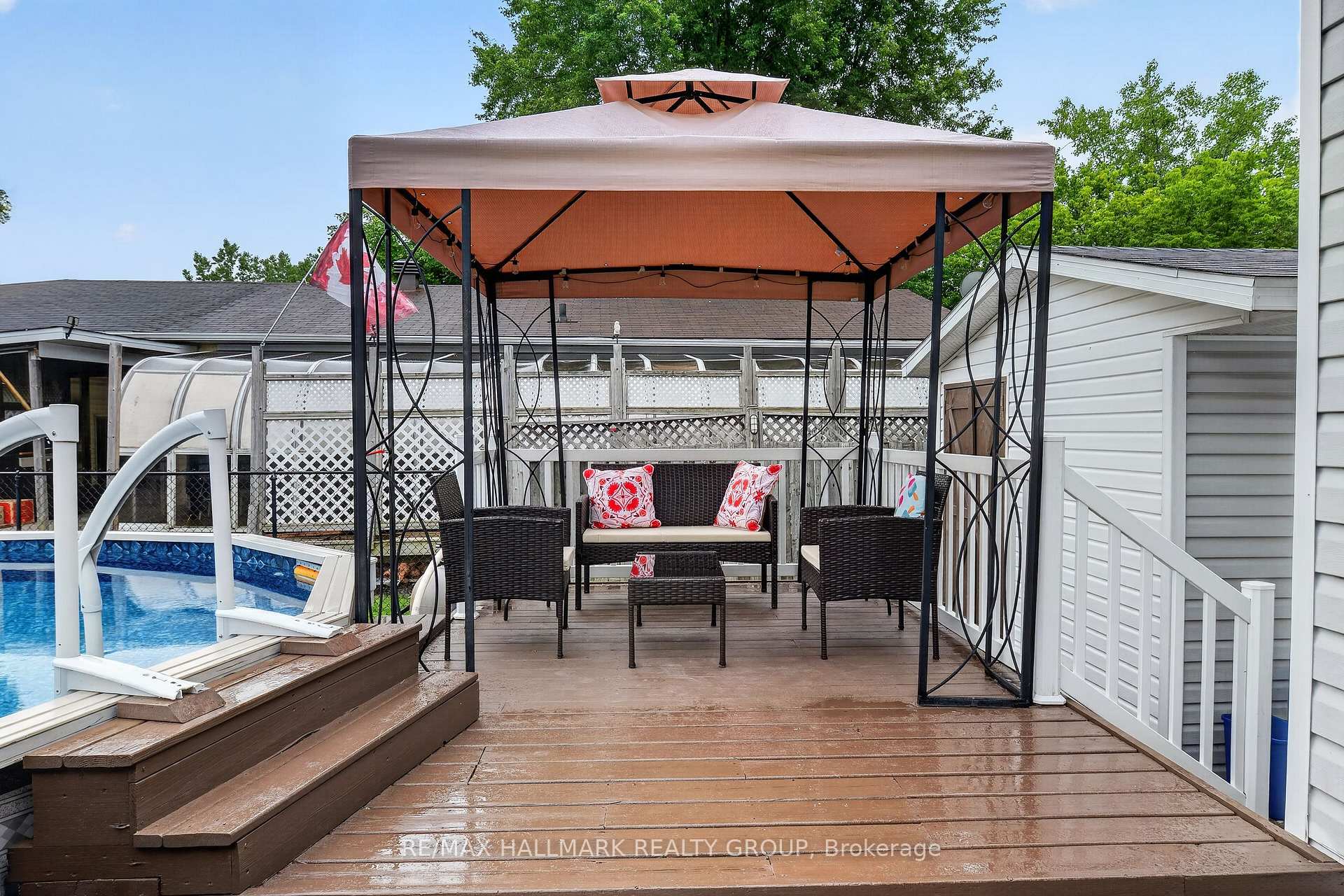 Photo 5 of Unit 26, 26 Monarch Crescent, Russell, Russell Twp — HOMEH