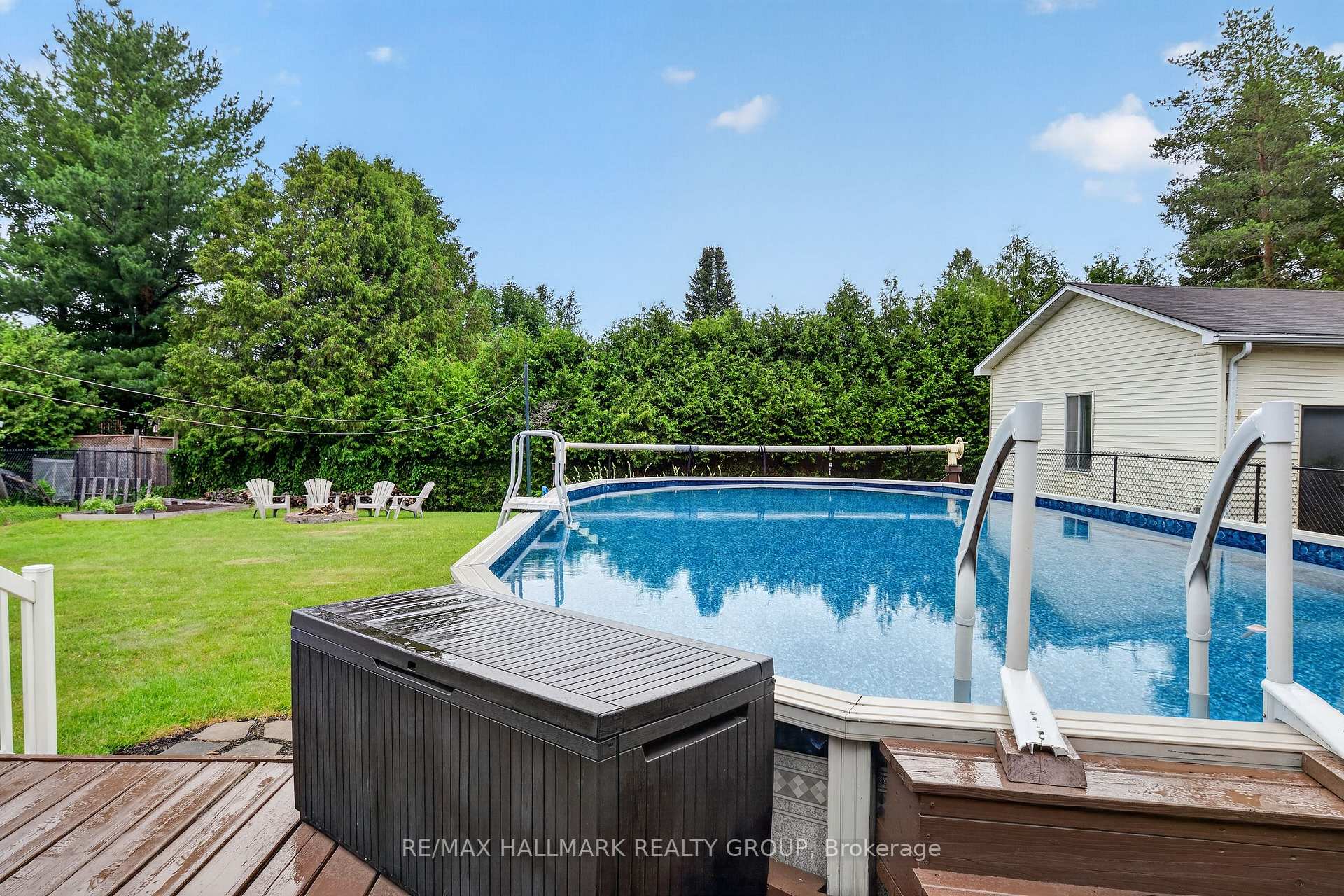 Photo 6 of Unit 26, 26 Monarch Crescent, Russell, Russell Twp — HOMEH