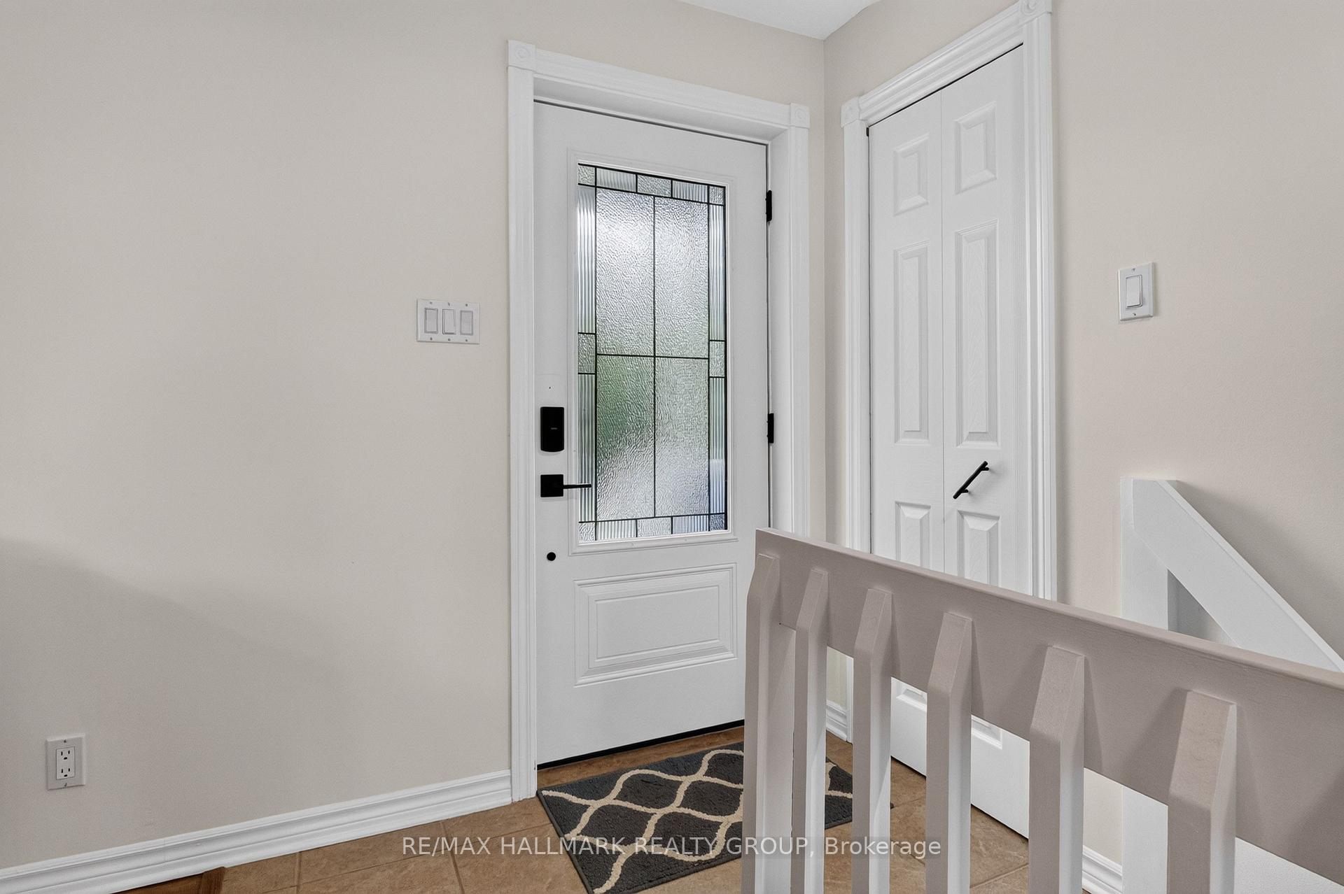 Photo 7 of Unit 26, 26 Monarch Crescent, Russell, Russell Twp — HOMEH